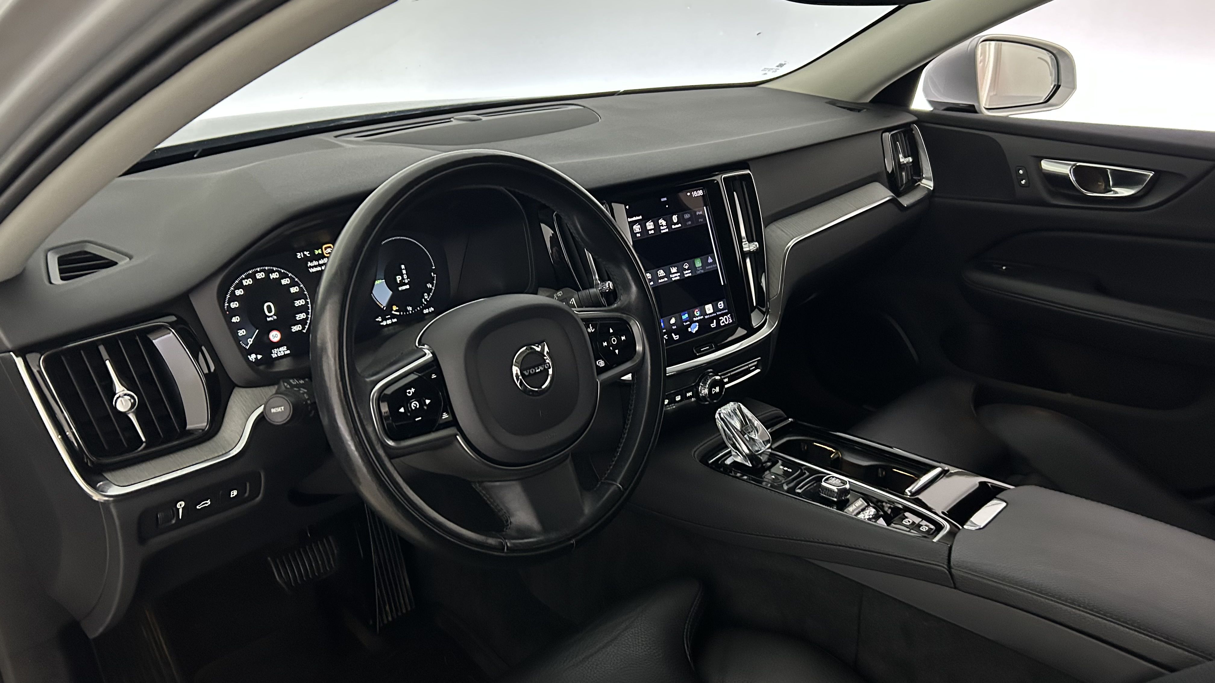 Volvo V60 2021