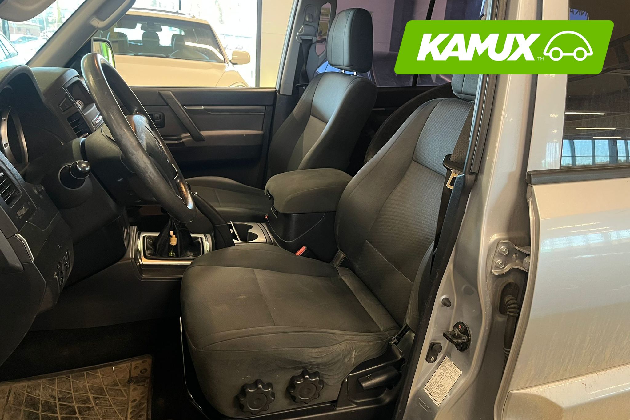 Mitsubishi Pajero 2011