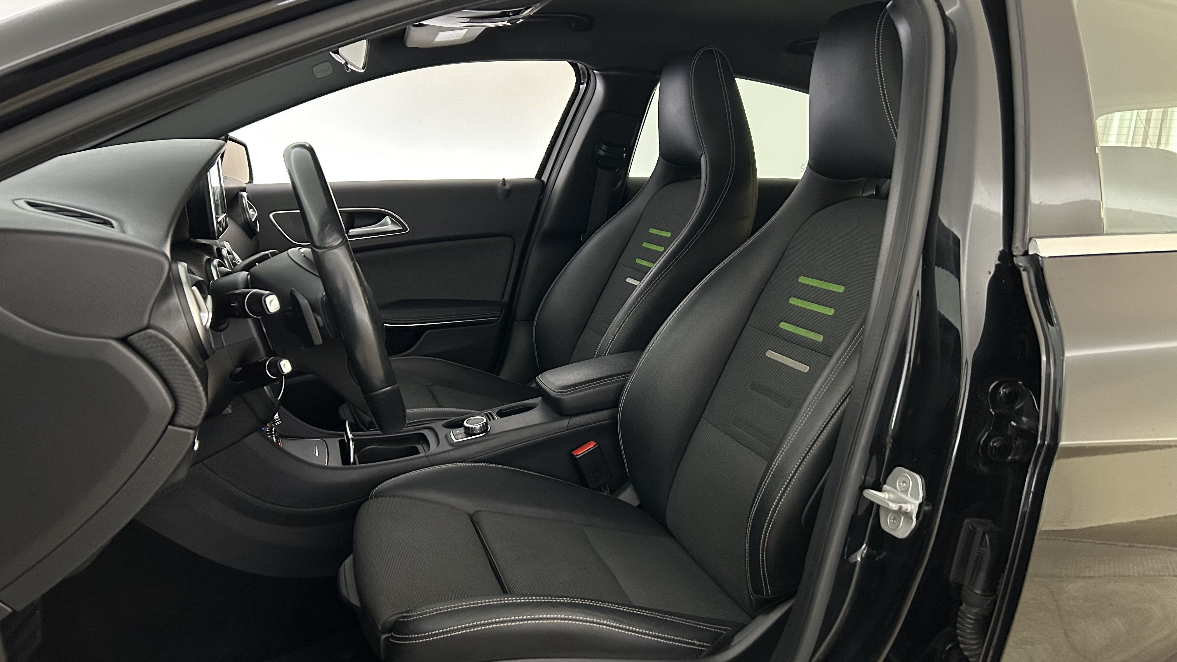 Mercedes-Benz A 2016