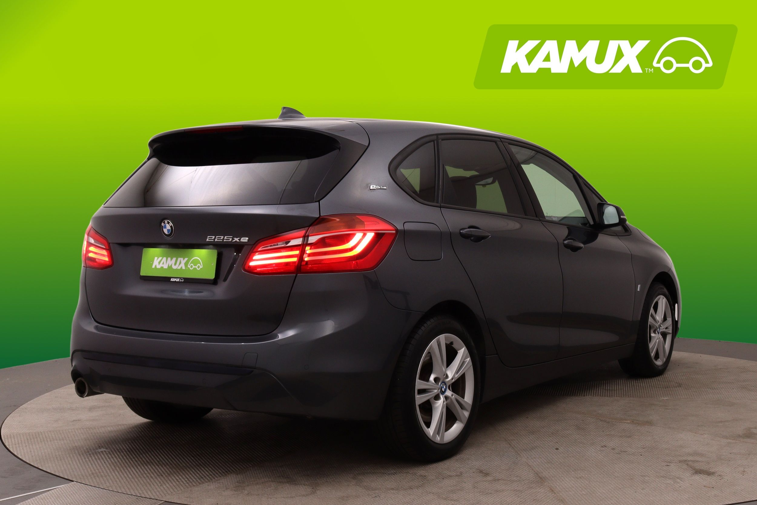 BMW 225 2019