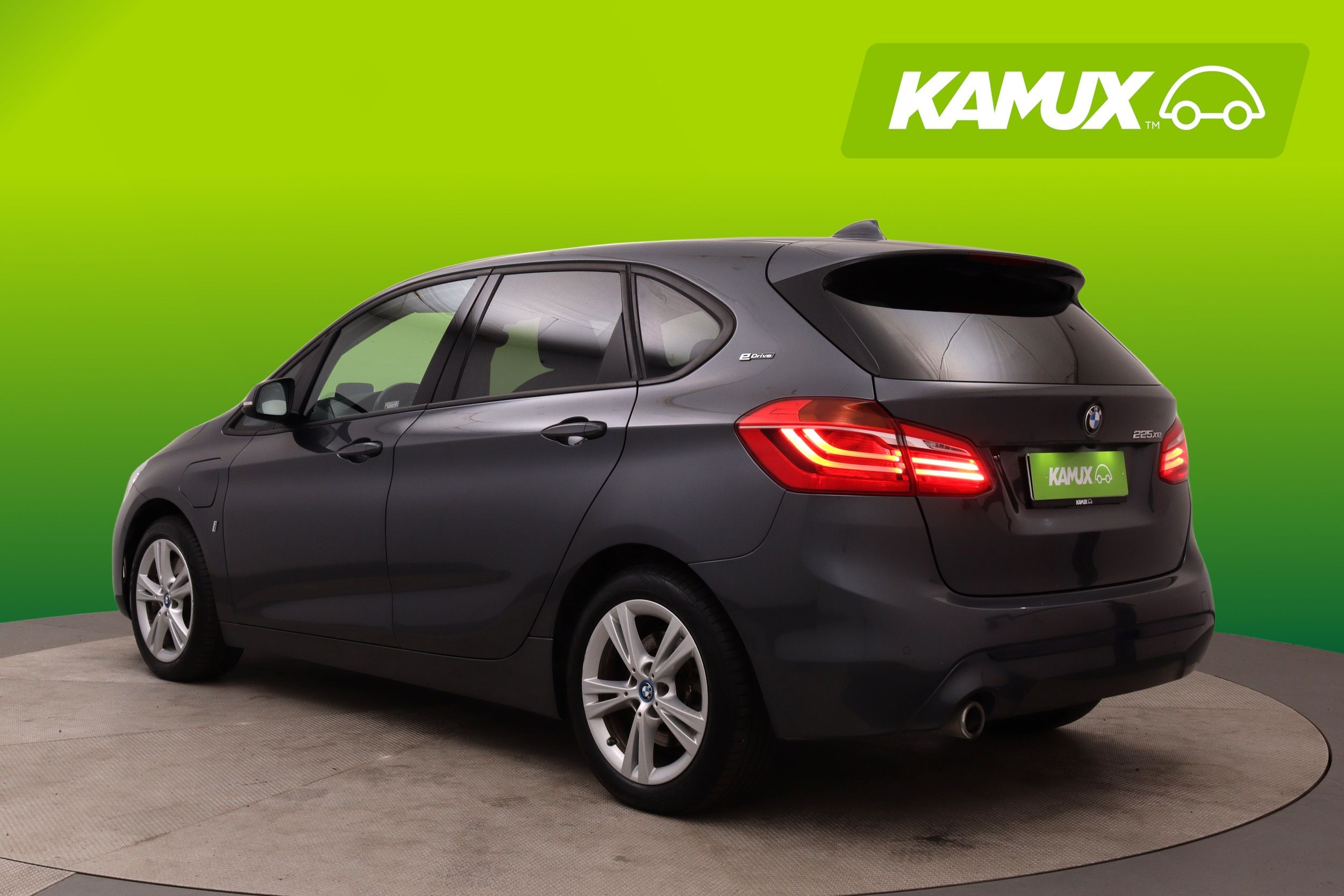 BMW 225 2019