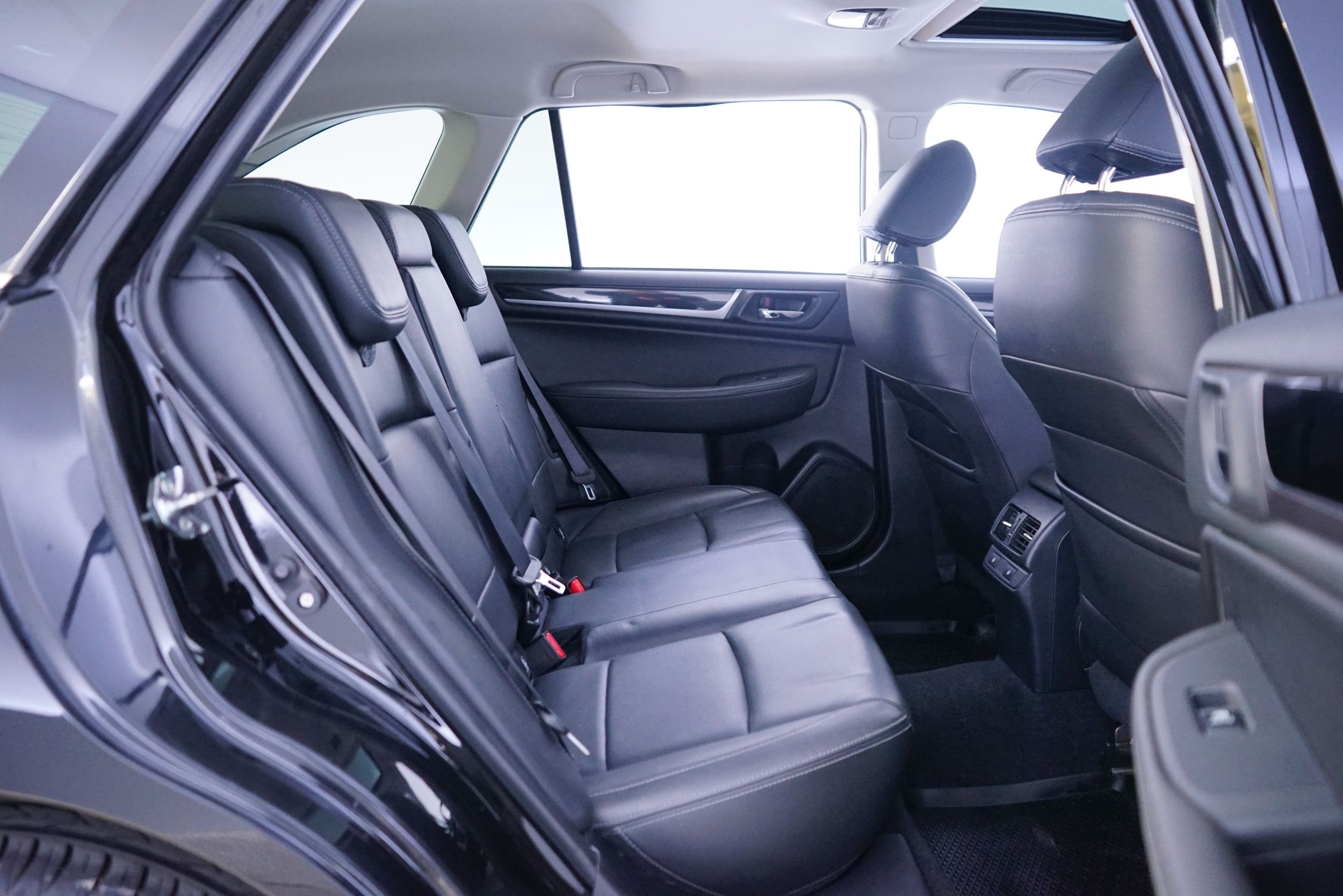 Subaru Outback 2016