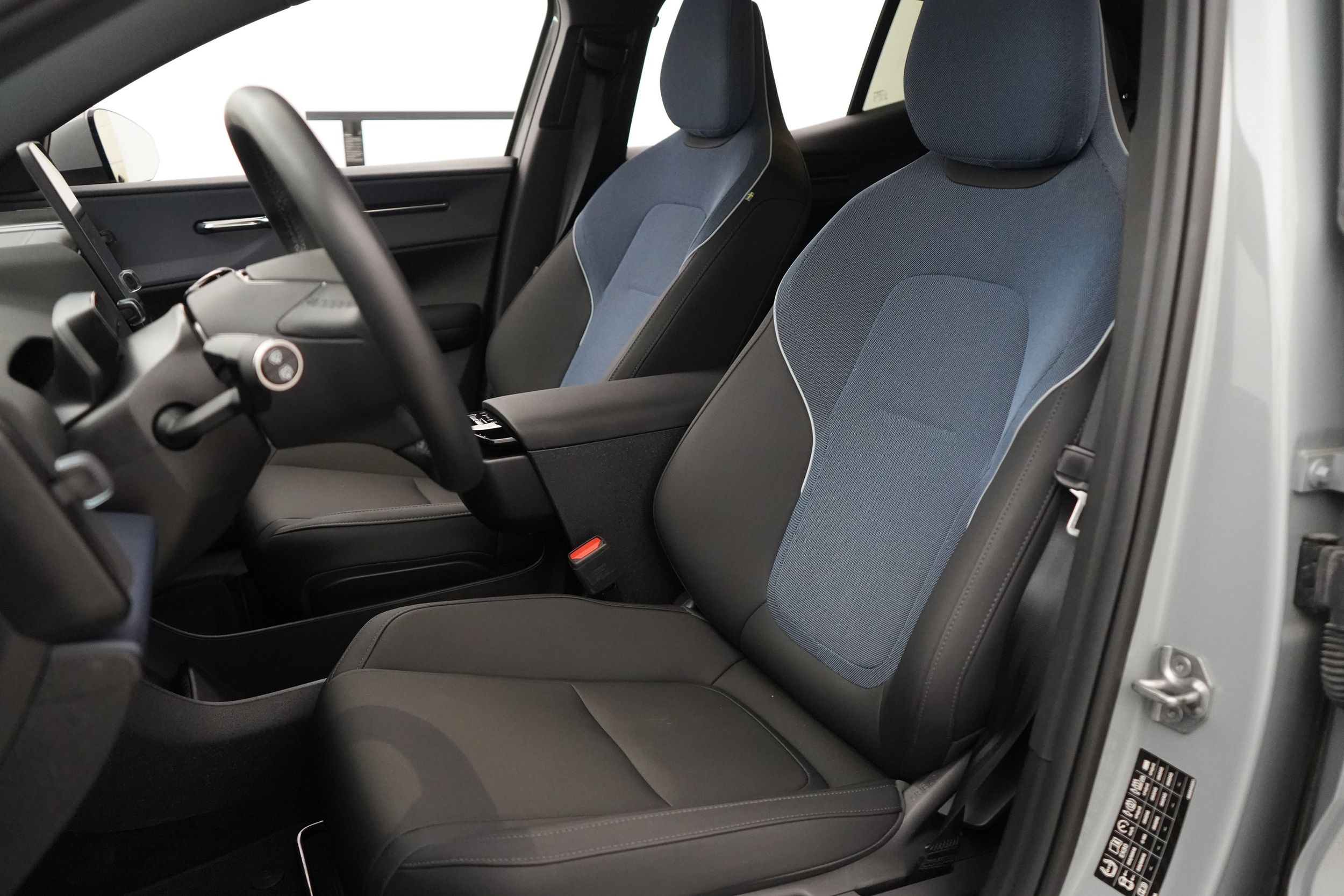 Volvo EX30 2024