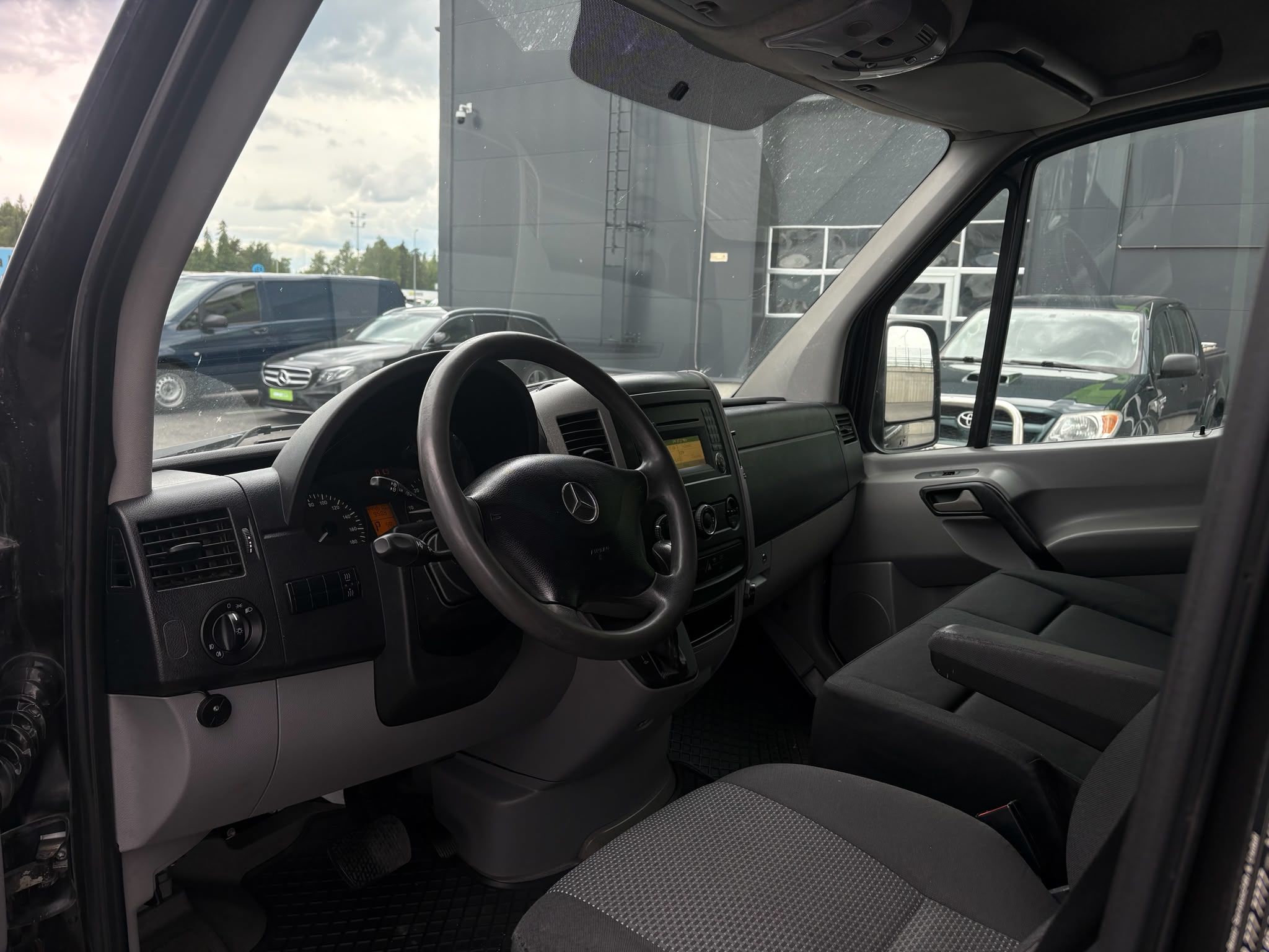 Mercedes-Benz Sprinter 2011