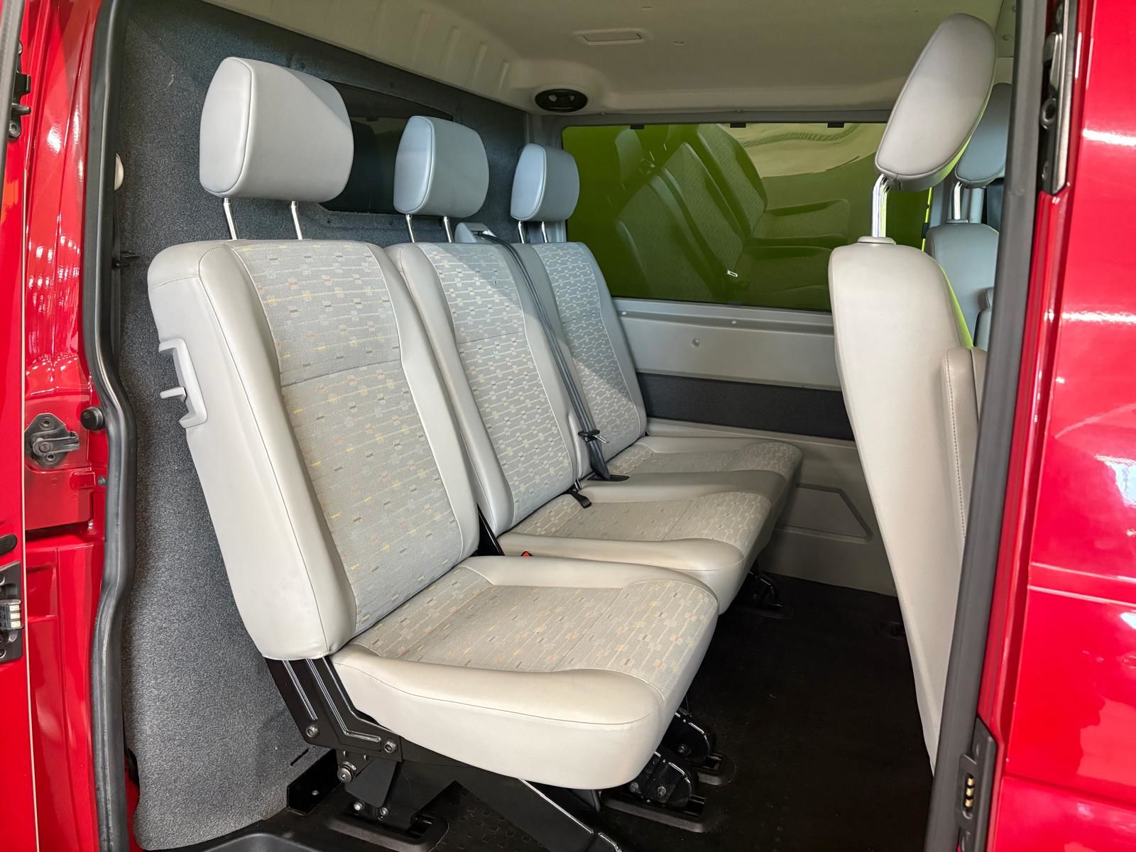 Volkswagen Transporter 2011