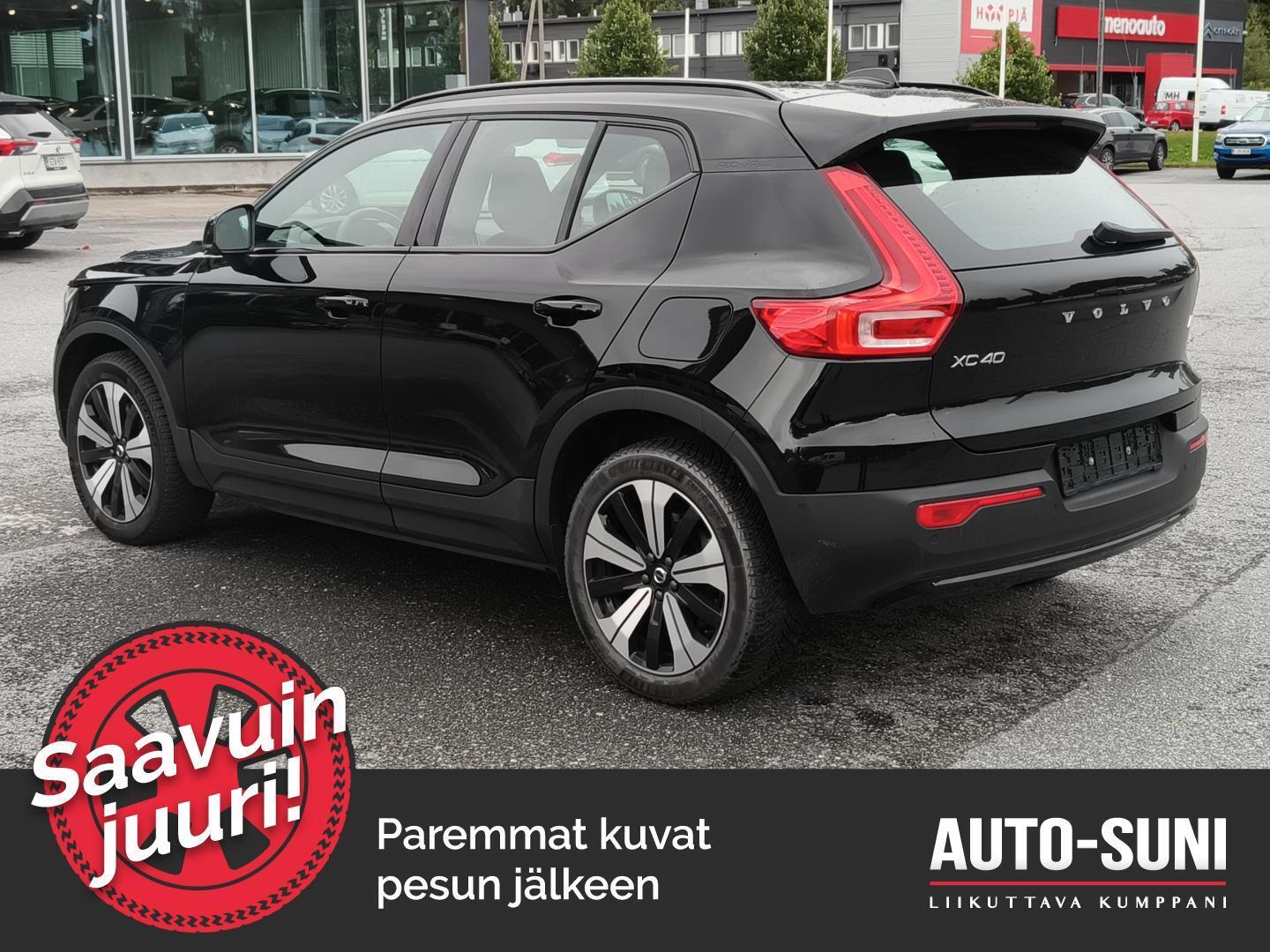 VOLVO XC40 2023