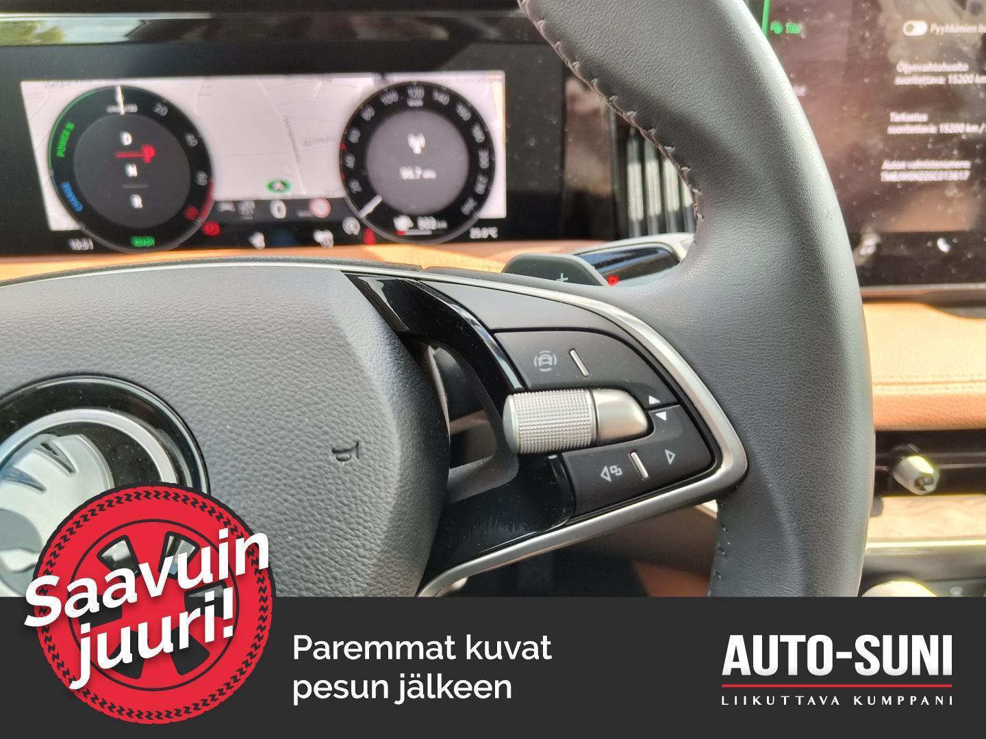 SKODA Superb 2025