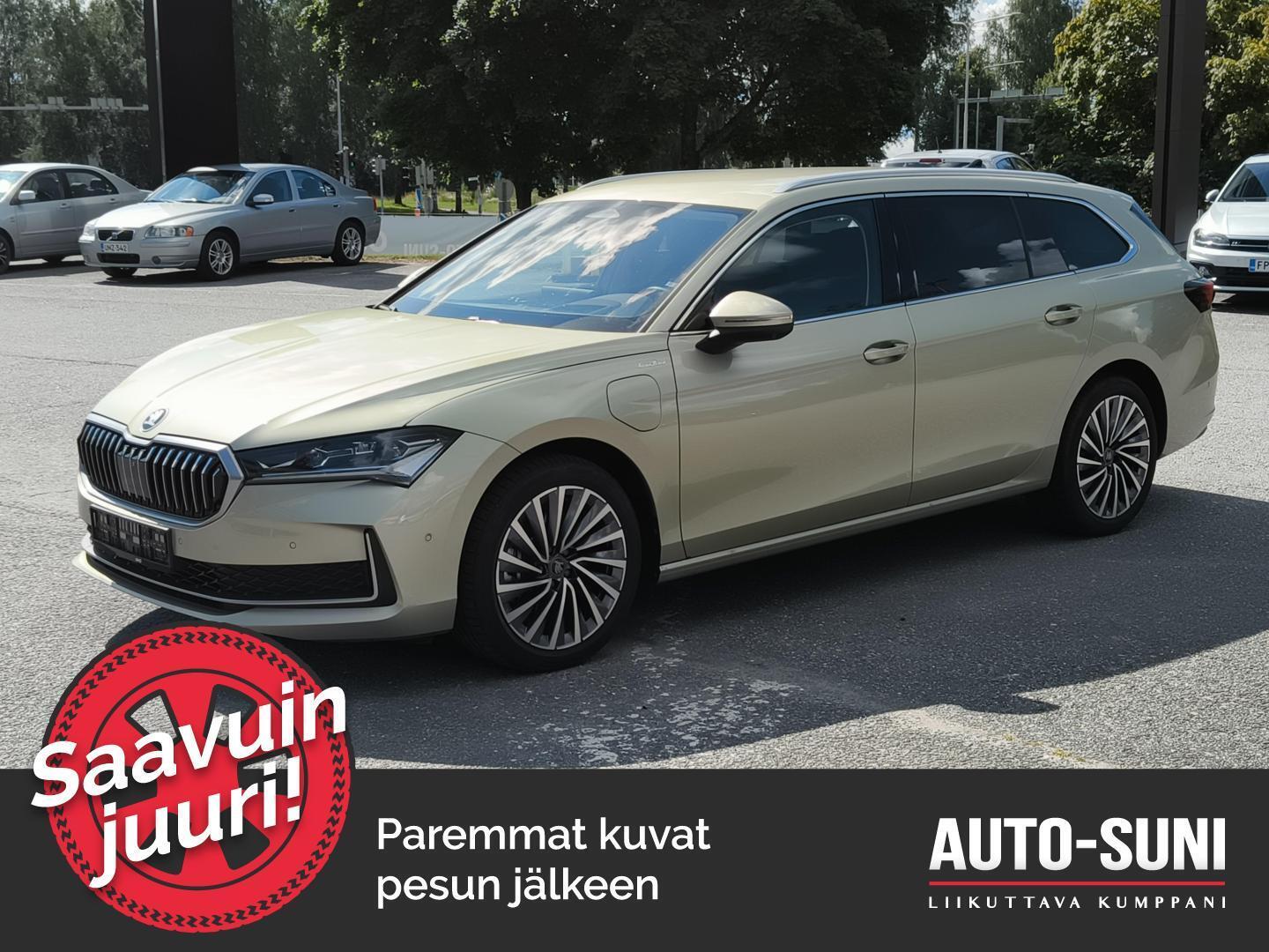 SKODA Superb 2025