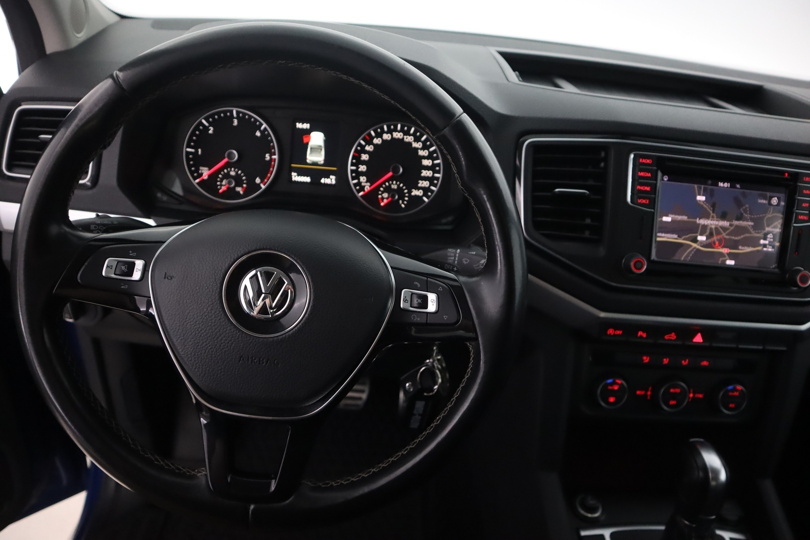 VOLKSWAGEN Amarok 2018