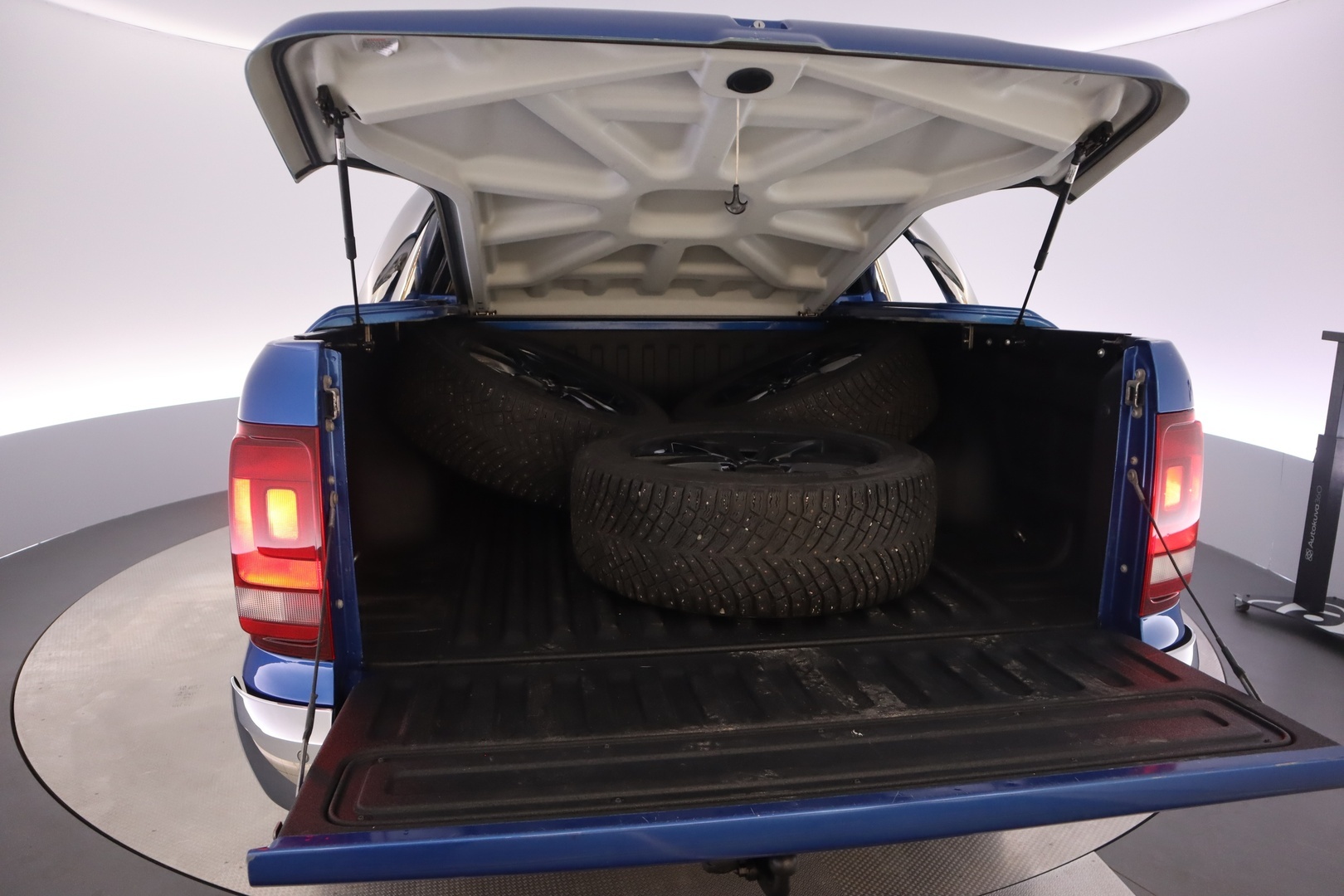 VOLKSWAGEN Amarok 2018