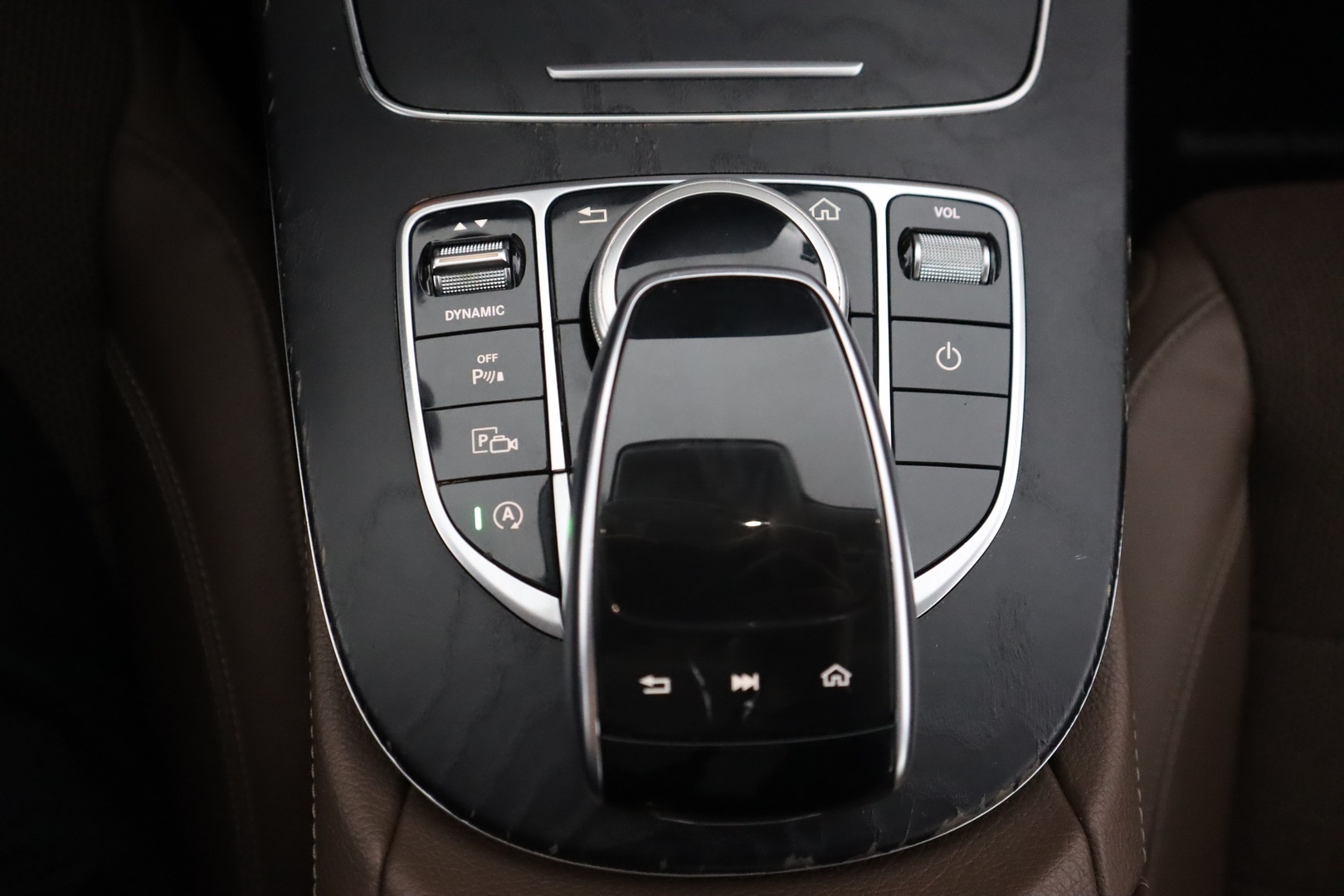 MERCEDES-BENZ E 2019