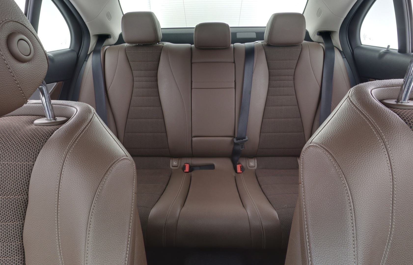 MERCEDES-BENZ E 2019