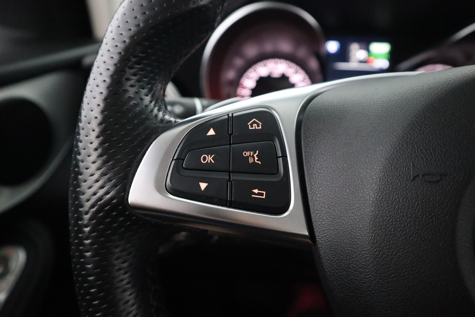 MERCEDES-BENZ GLC 2018