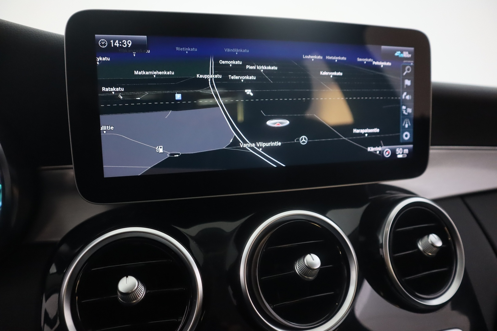 MERCEDES-BENZ C 2020