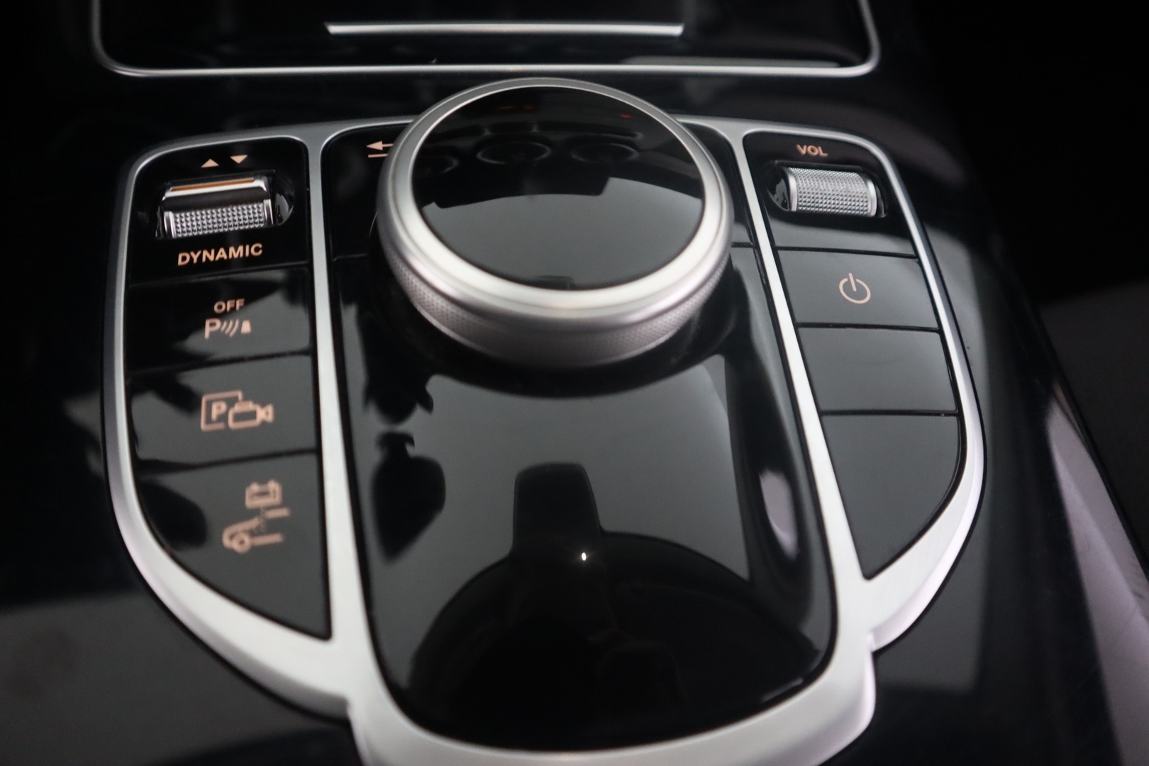 MERCEDES-BENZ C 2020