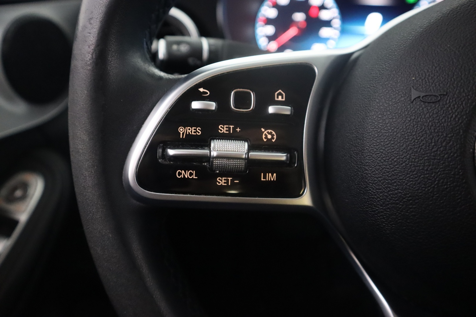 MERCEDES-BENZ C 2020