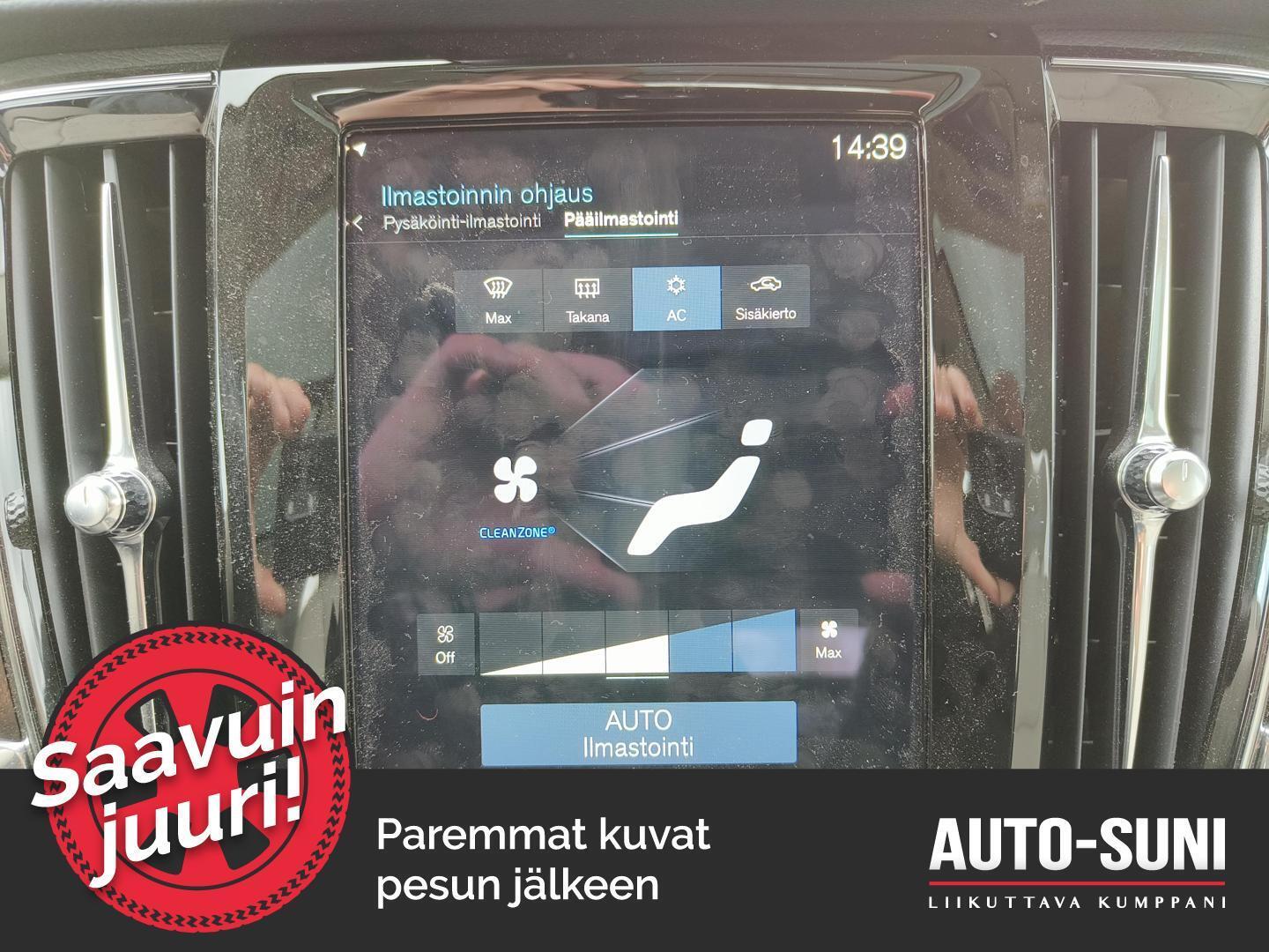 VOLVO V90 2021