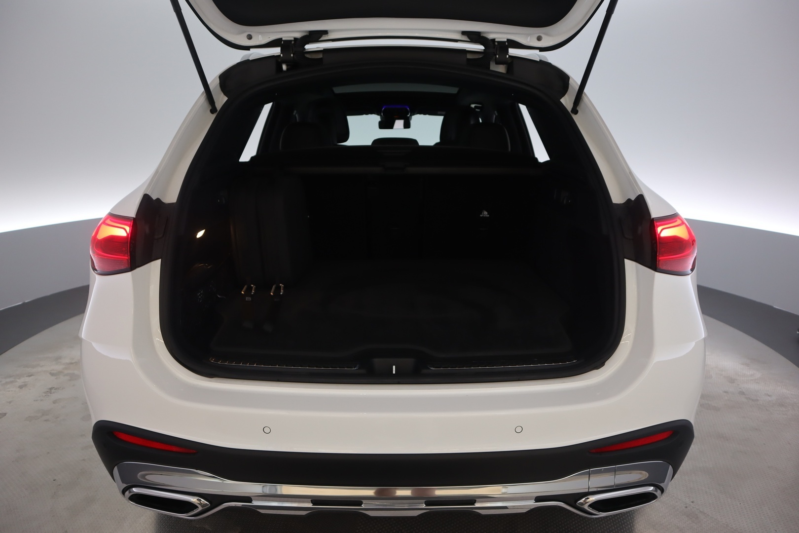 MERCEDES-BENZ GLC 2023