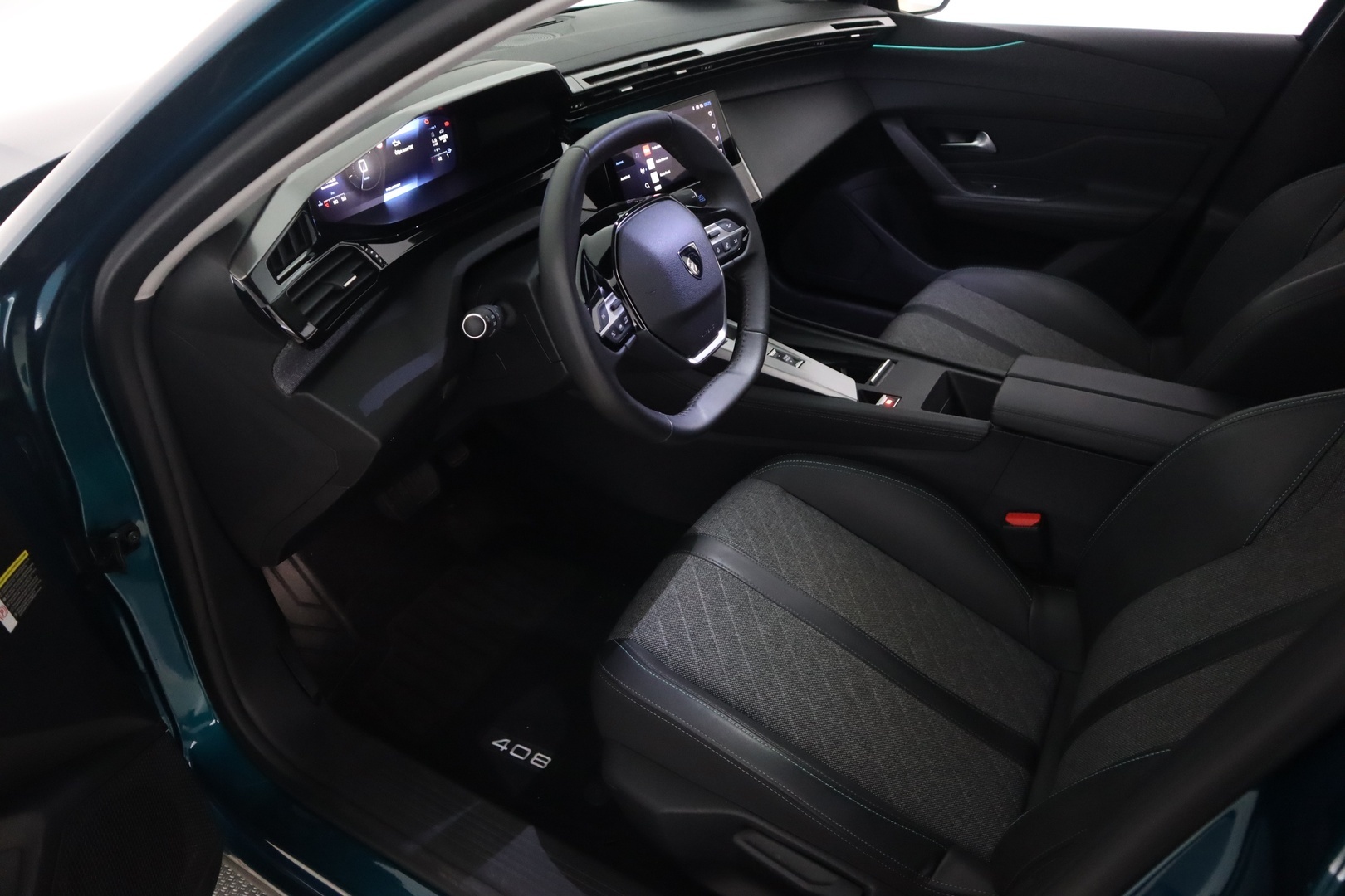 PEUGEOT 408 2023