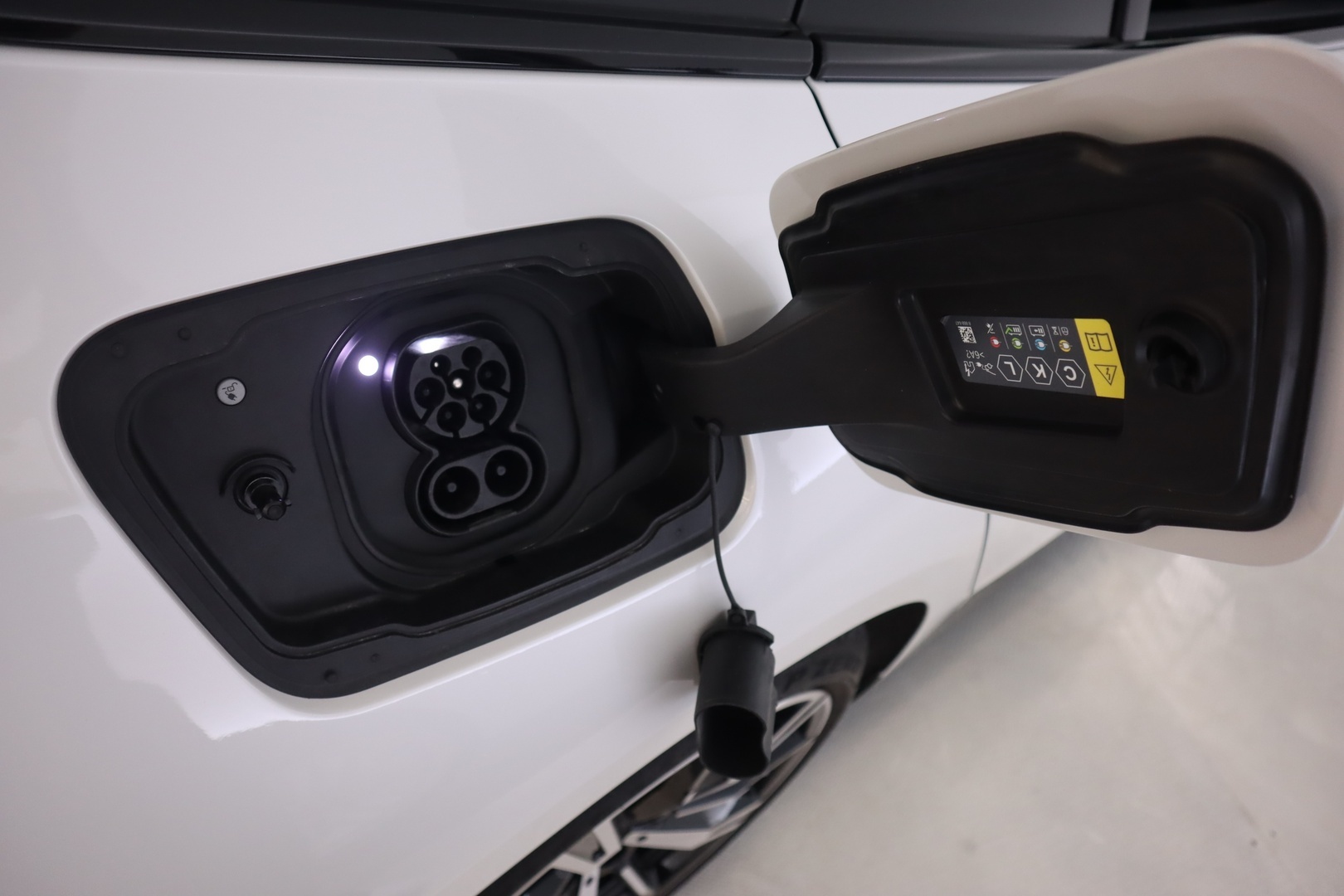 BMW i5 2025