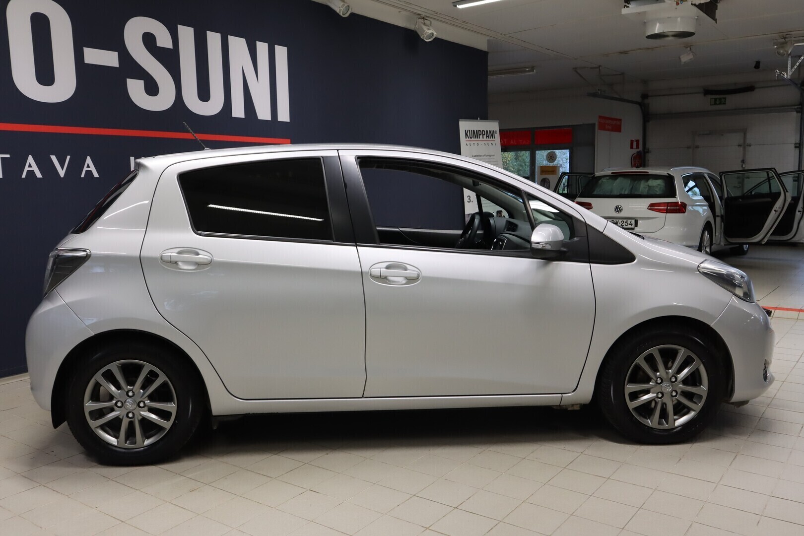 TOYOTA Yaris 2014