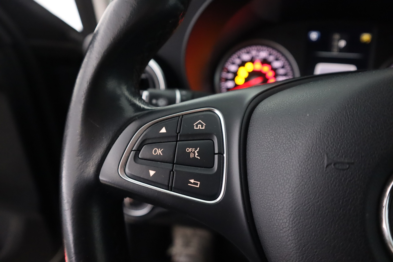 MERCEDES-BENZ C 2017