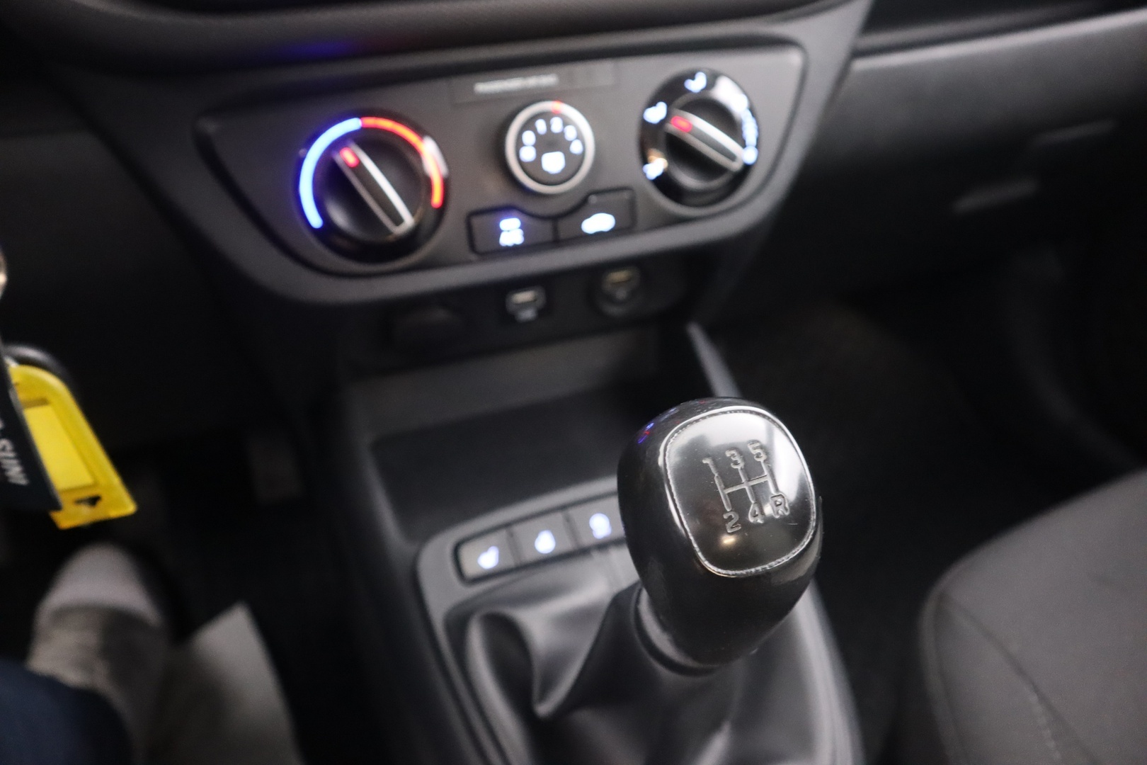HYUNDAI i10 2021
