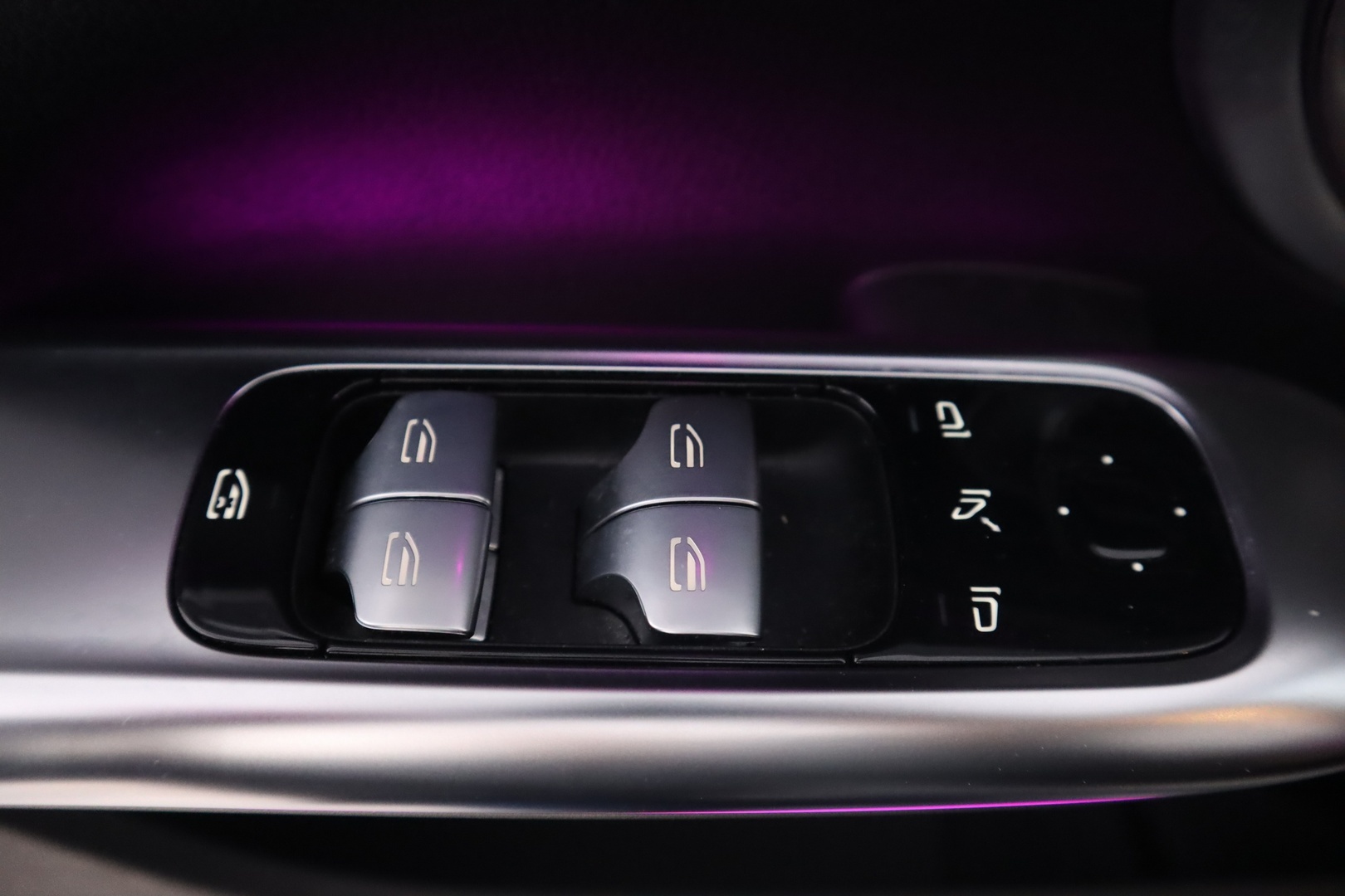 MERCEDES-BENZ C 2022