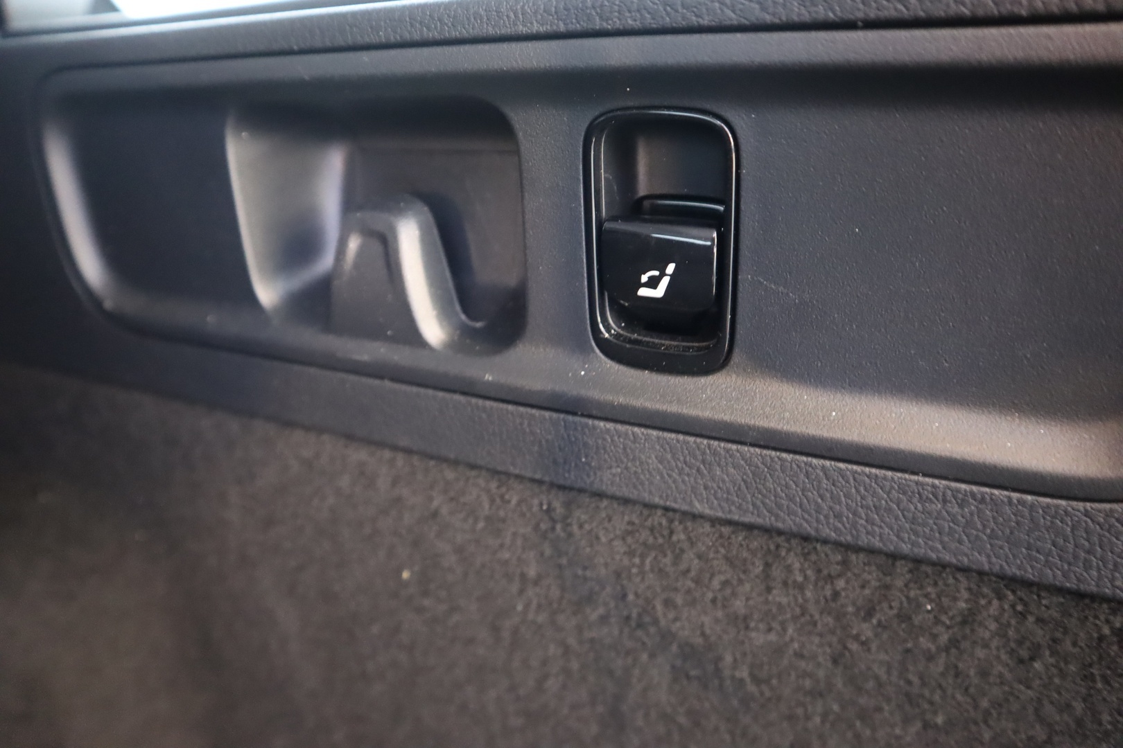 MERCEDES-BENZ C 2022