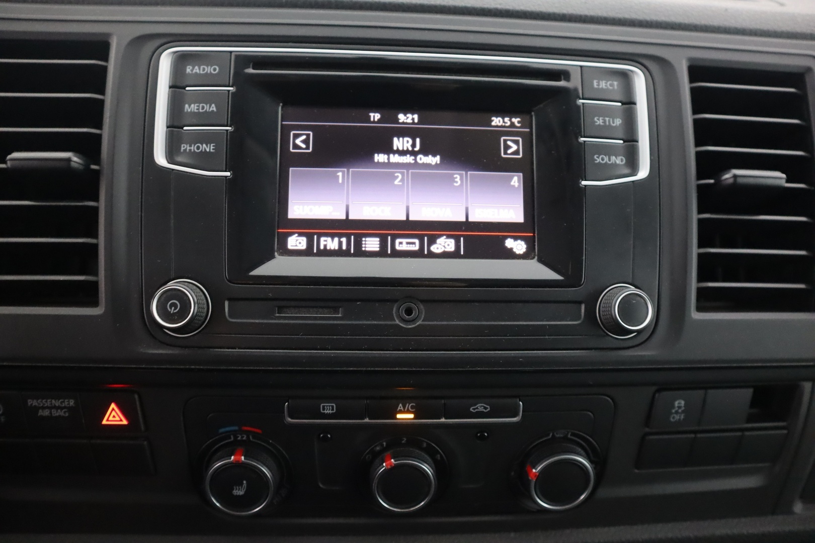 VOLKSWAGEN Transporter 2016