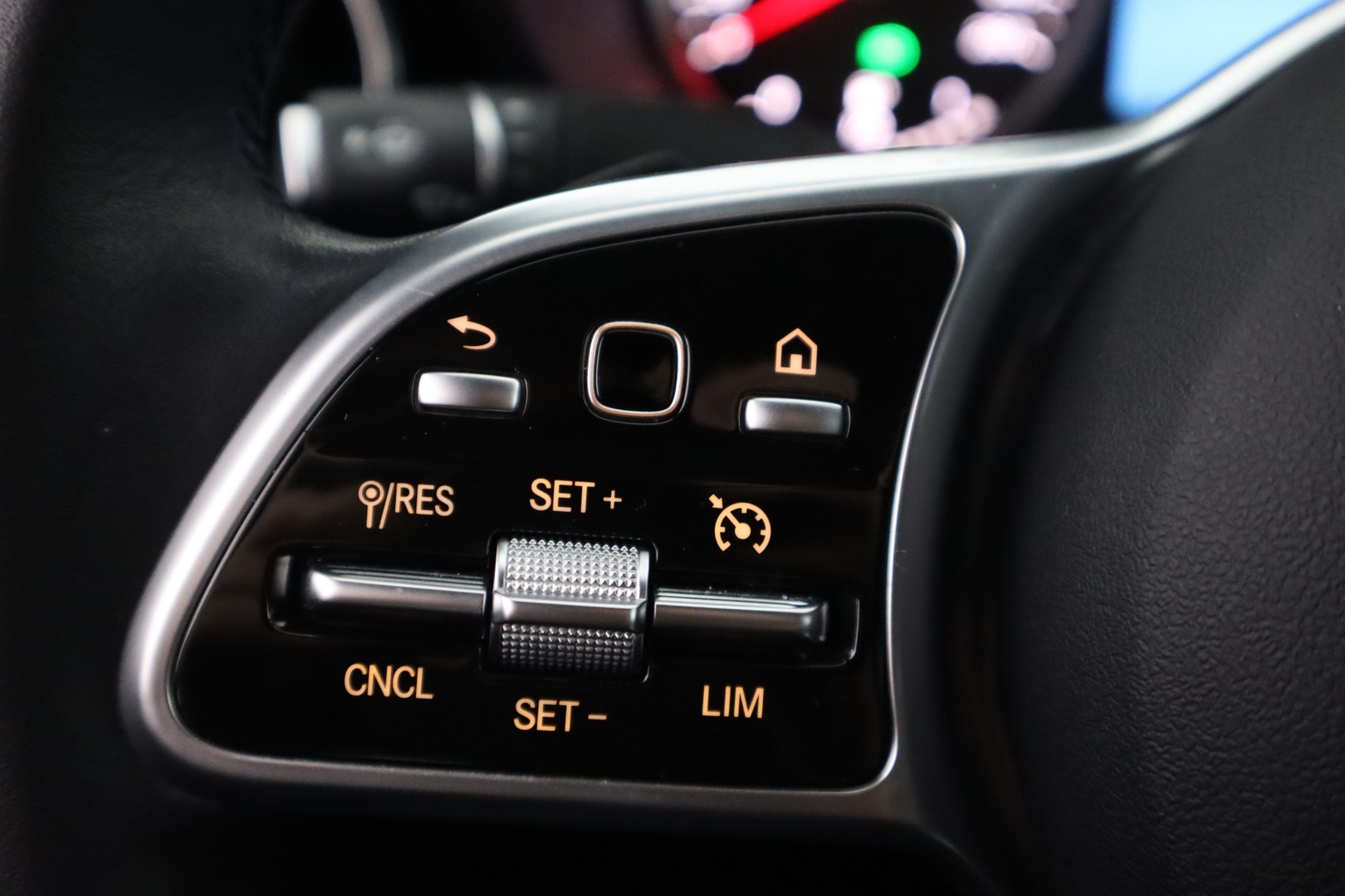 MERCEDES-BENZ GLC 2021