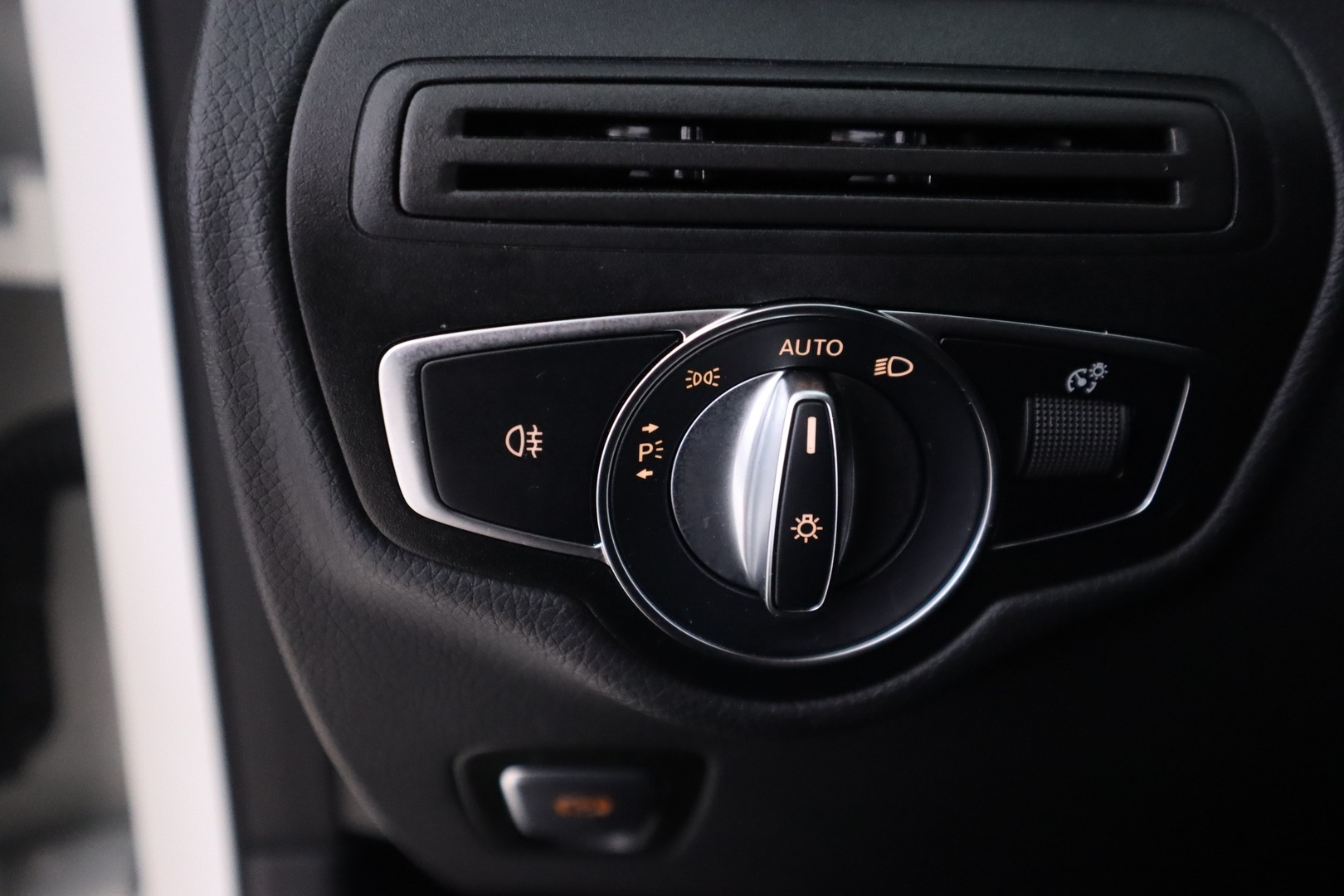 MERCEDES-BENZ GLC 2021