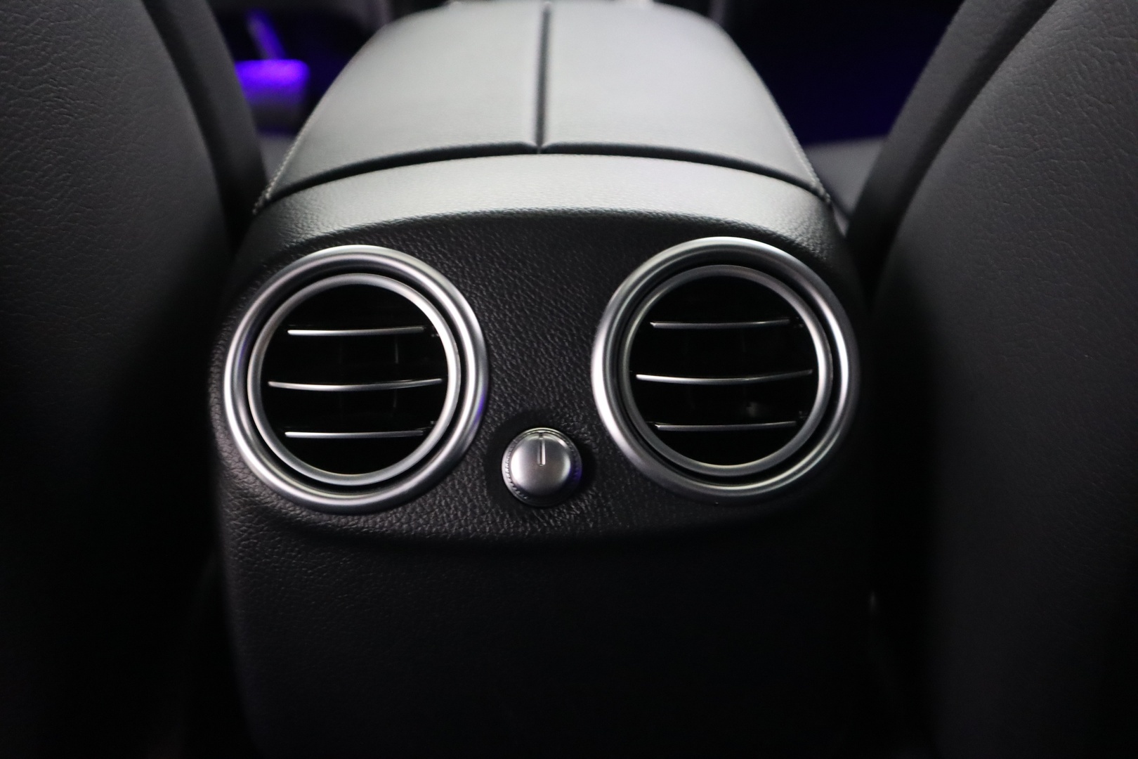 MERCEDES-BENZ EQC 2020