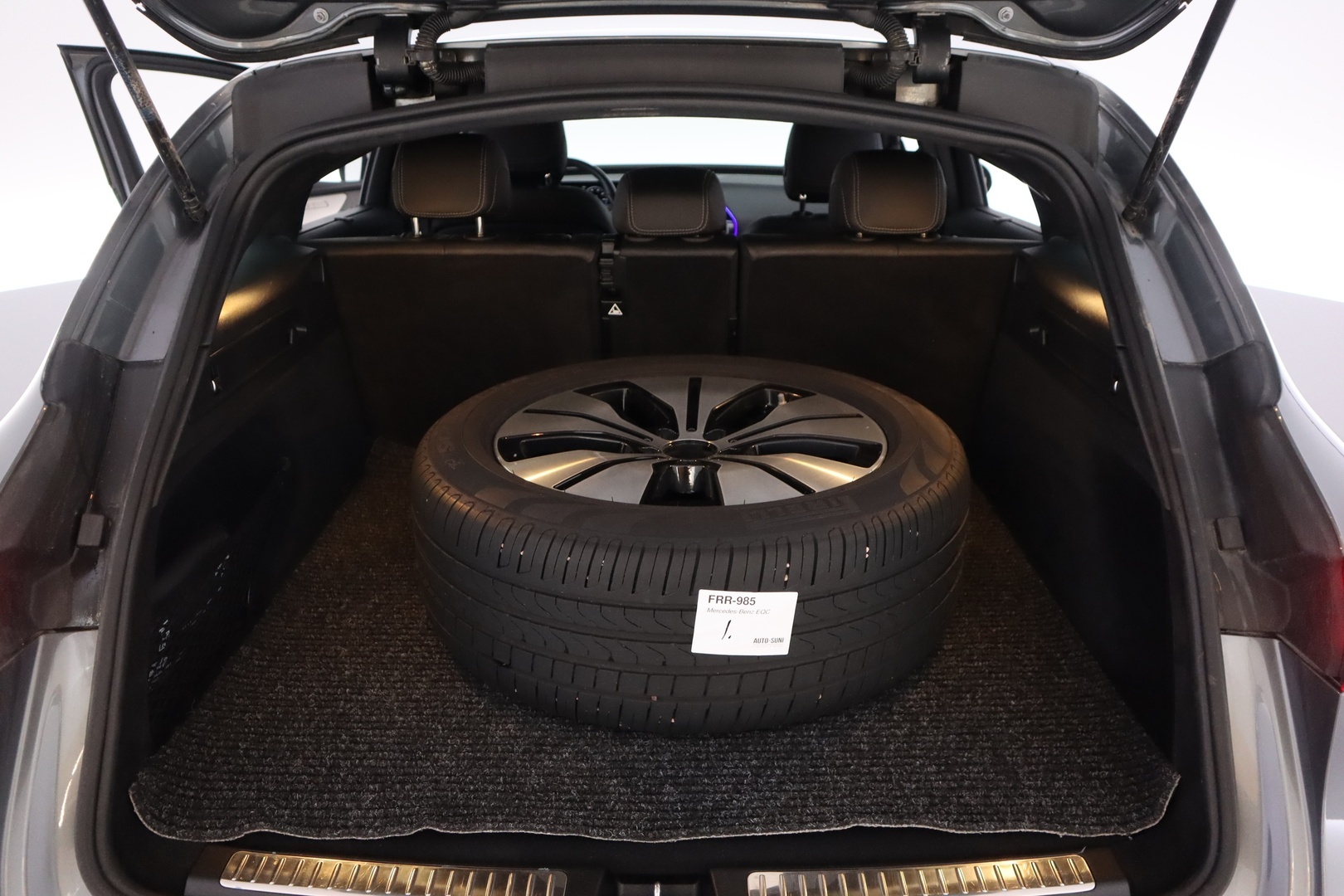 MERCEDES-BENZ EQC 2020