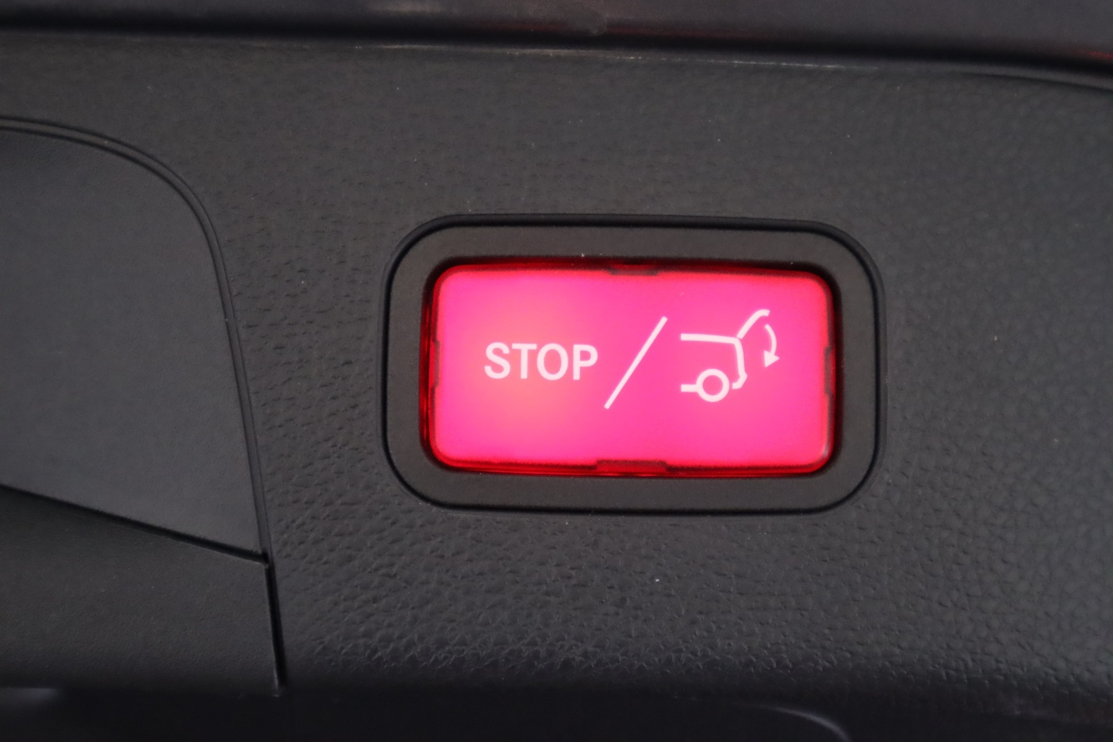 MERCEDES-BENZ EQC 2020