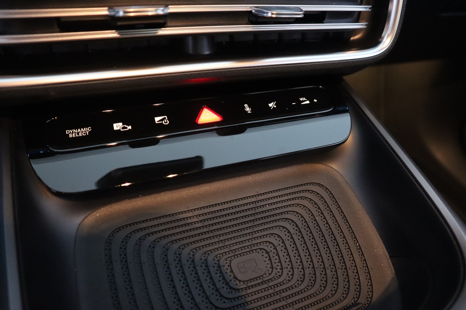 MERCEDES-BENZ CLA 2025