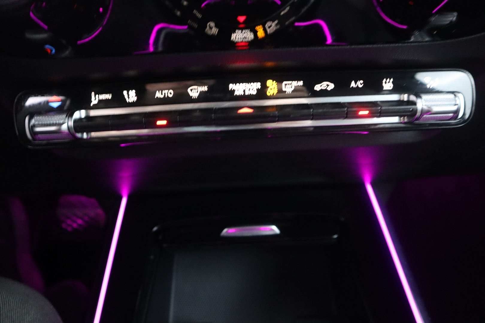 MERCEDES-BENZ EQA 2023