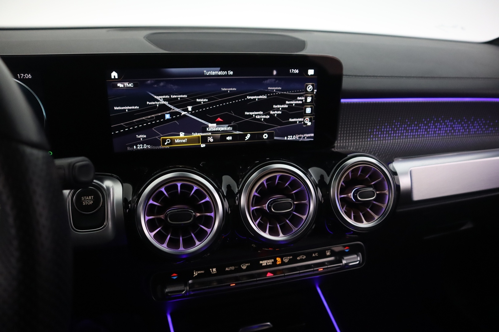MERCEDES-BENZ EQB 2022