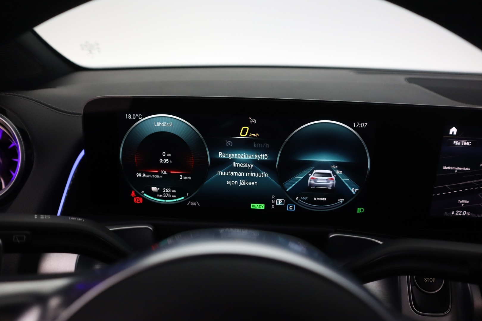 MERCEDES-BENZ EQB 2022