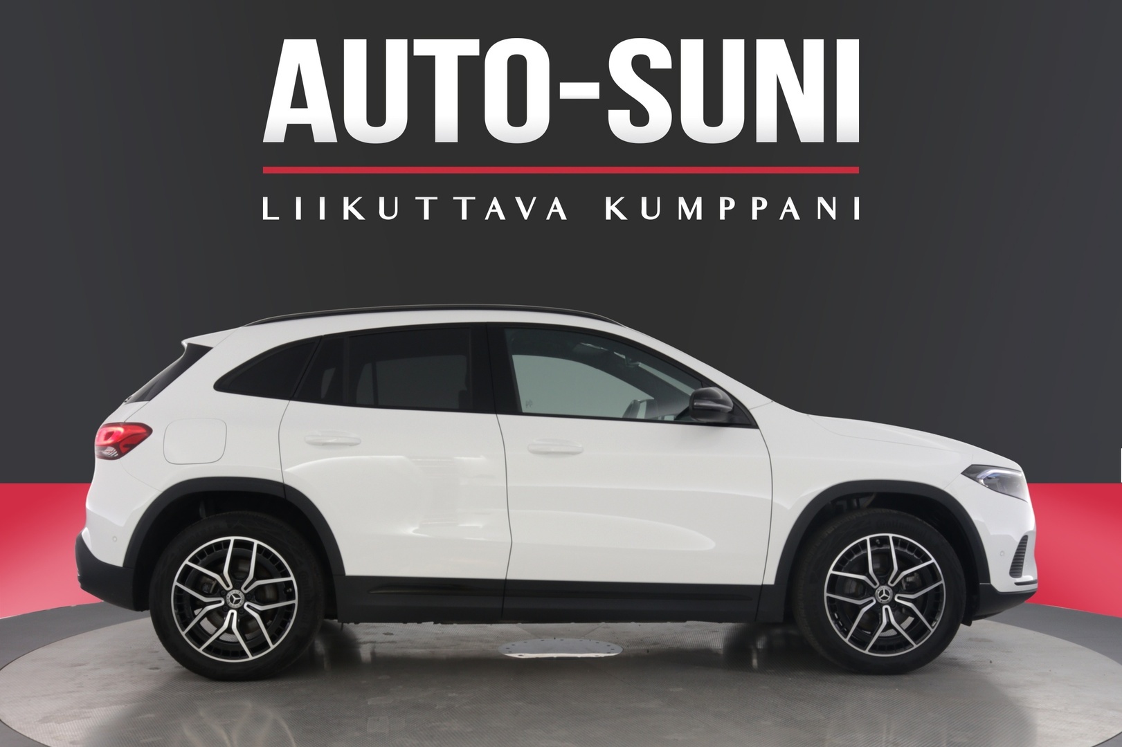 MERCEDES-BENZ EQA 2024