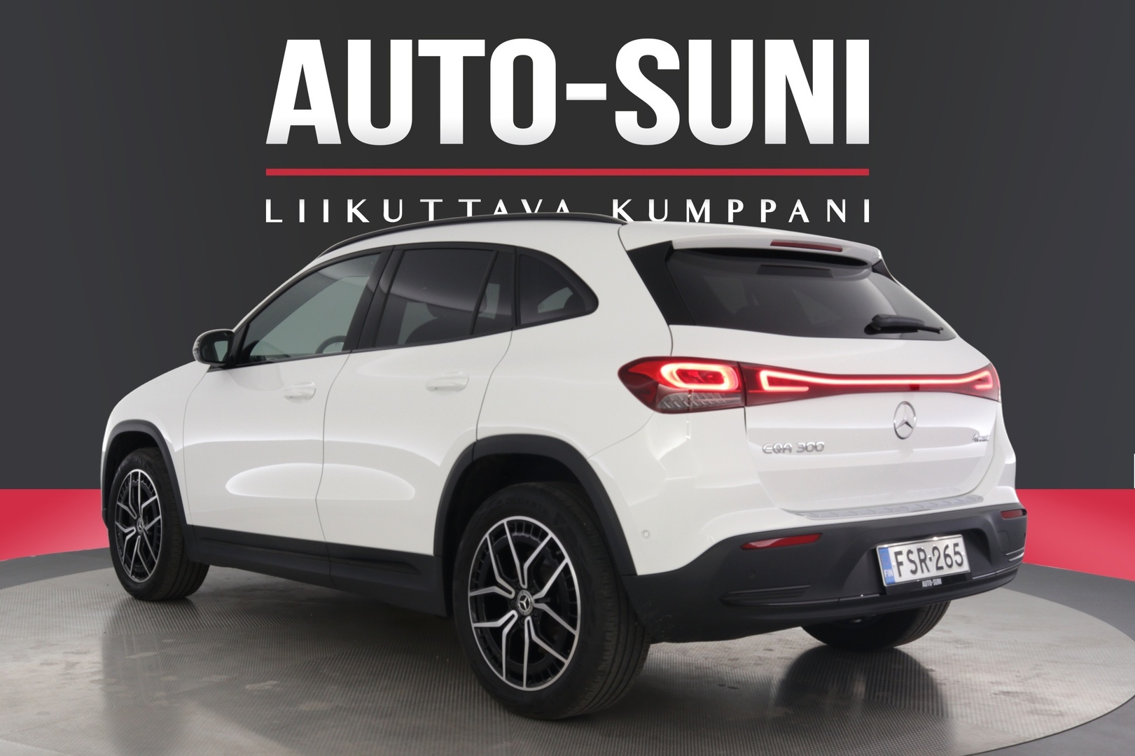 MERCEDES-BENZ EQA 2024