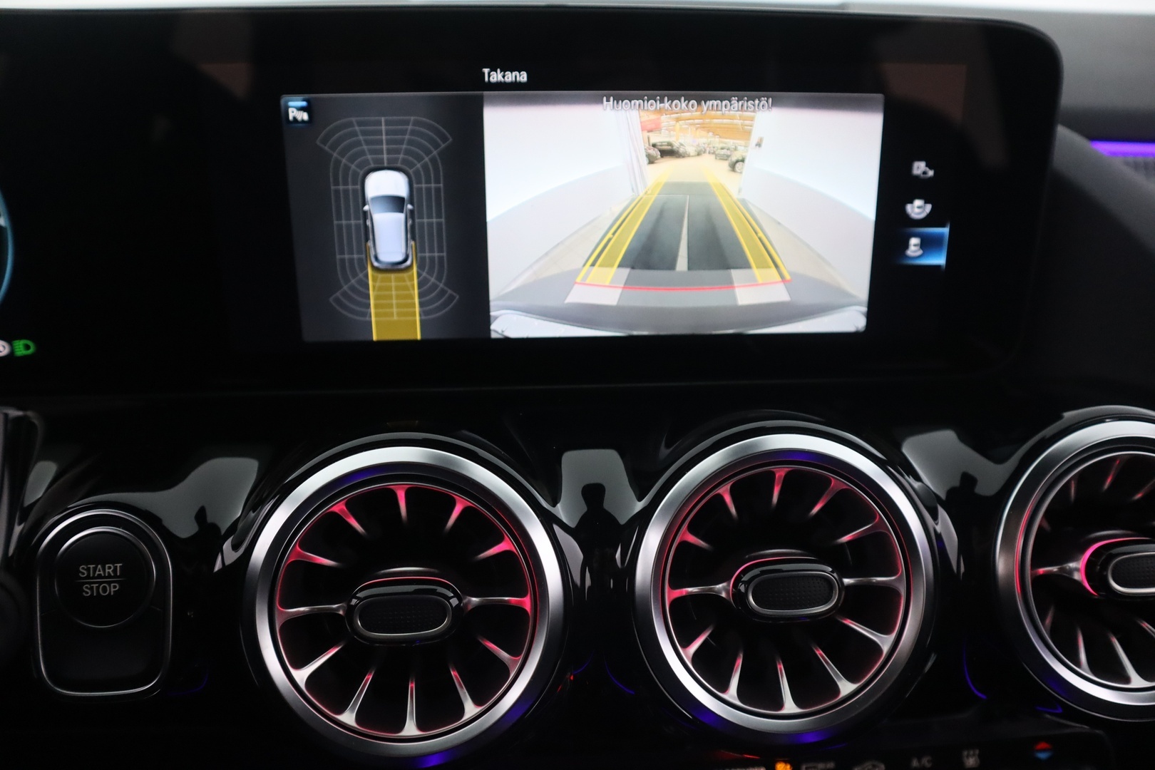 MERCEDES-BENZ EQA 2024