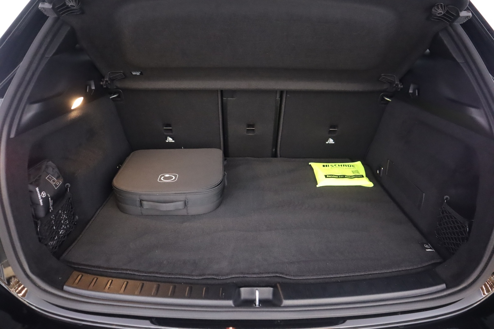 MERCEDES-BENZ EQA 2024