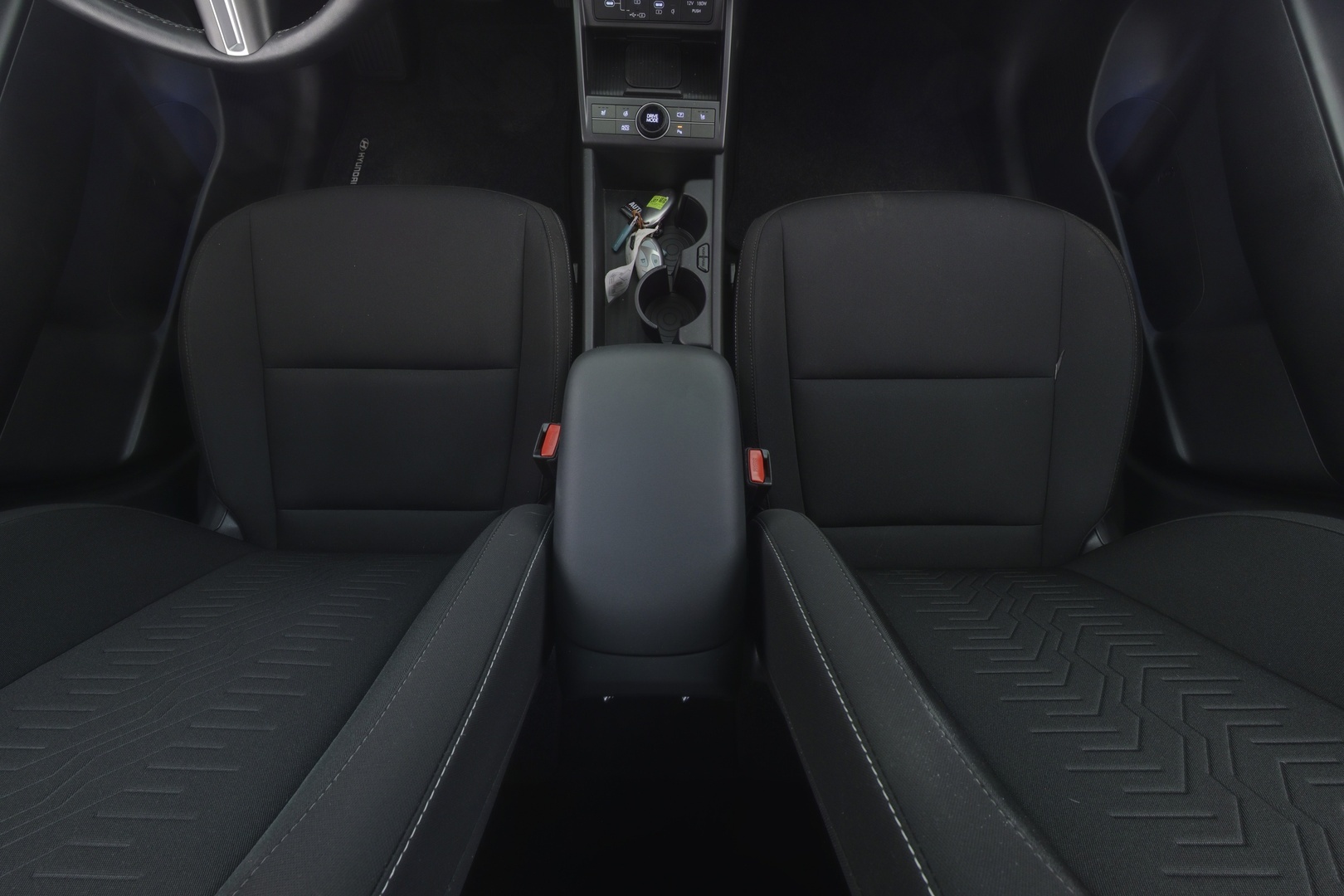 HYUNDAI KONA Electric 2025