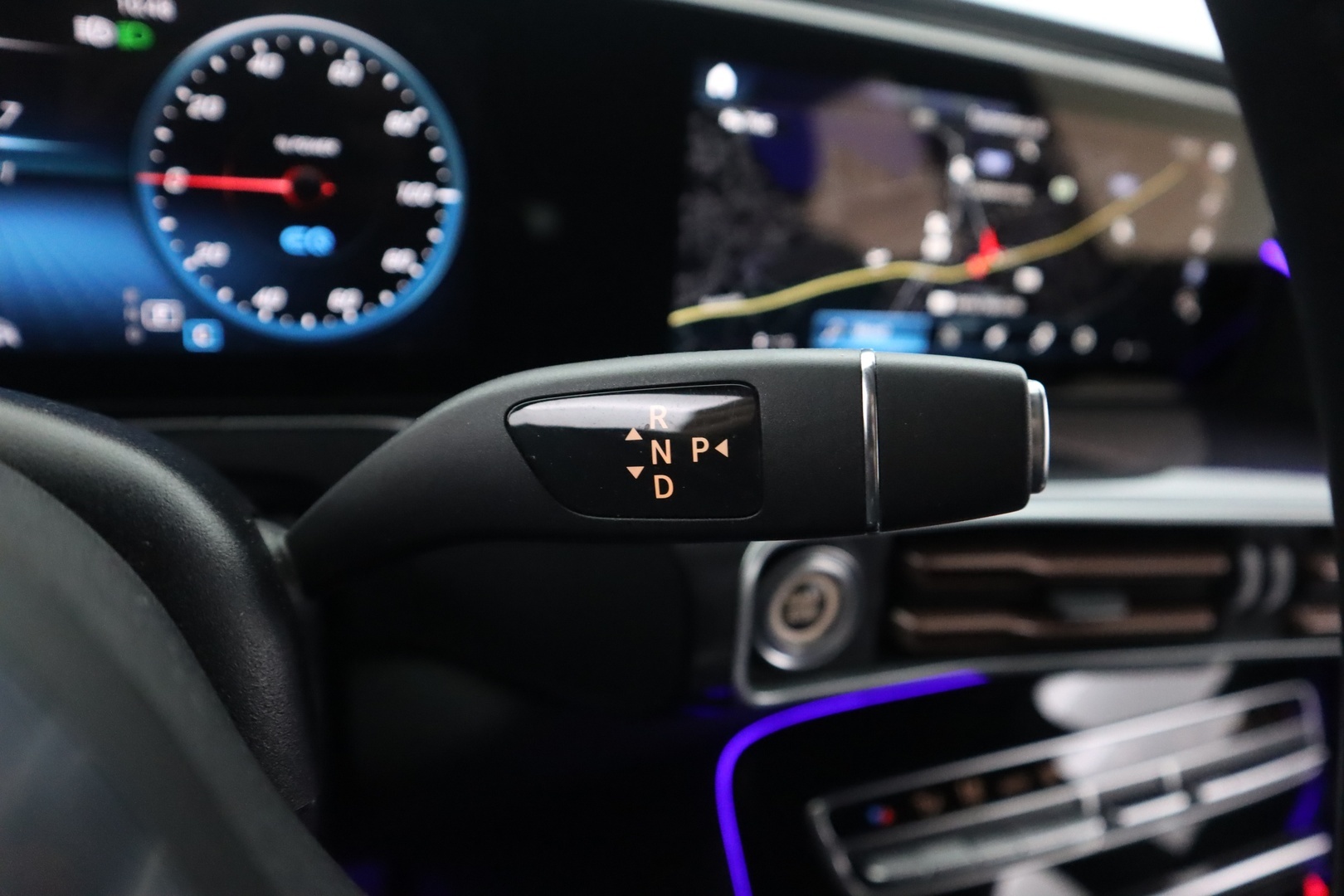 MERCEDES-BENZ EQC 2023