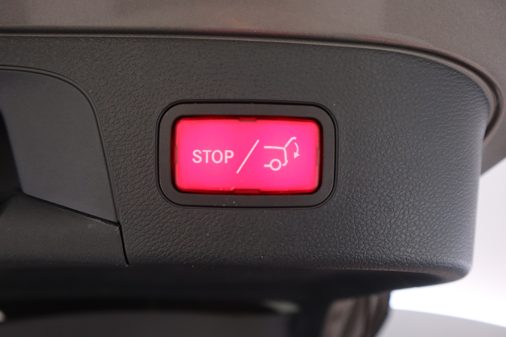 MERCEDES-BENZ EQC 2023