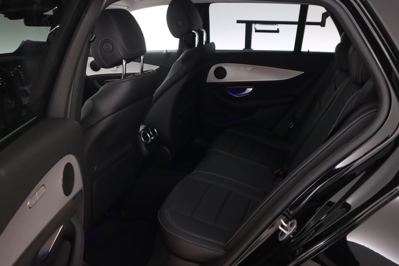 MERCEDES-BENZ E 2023