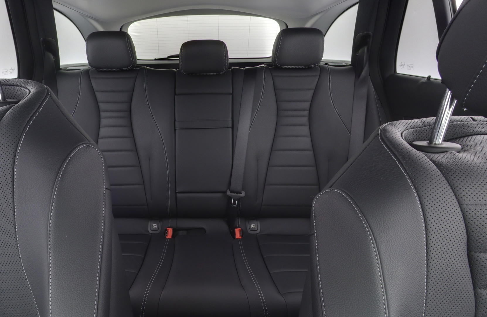 MERCEDES-BENZ E 2023