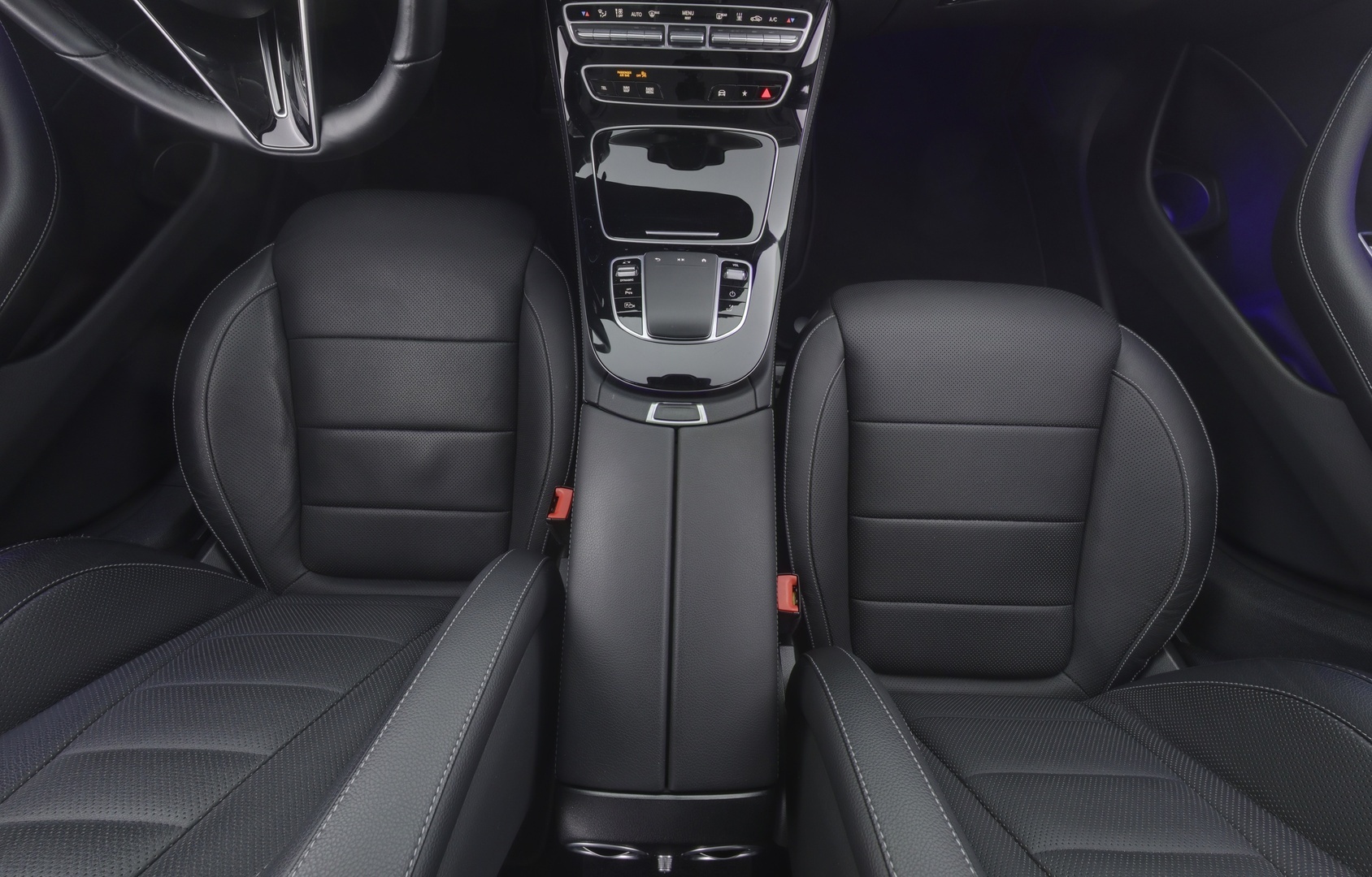 MERCEDES-BENZ E 2023