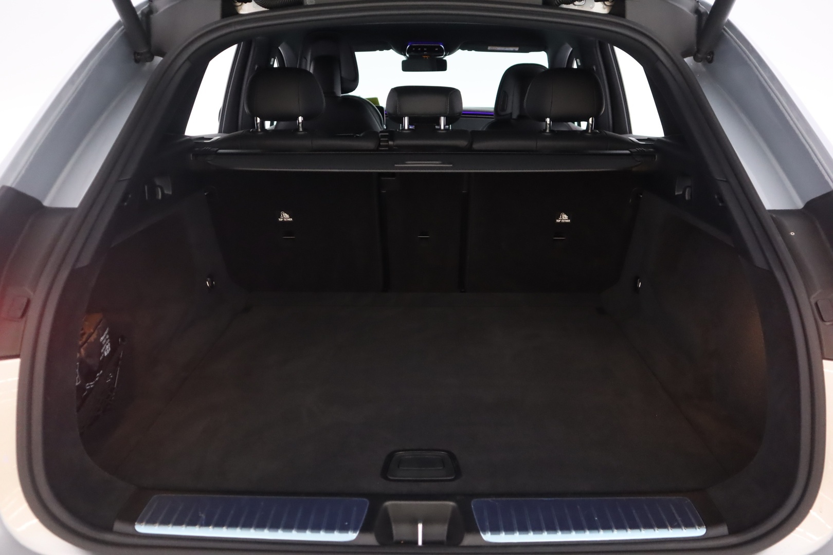 MERCEDES-BENZ EQE SUV 2025